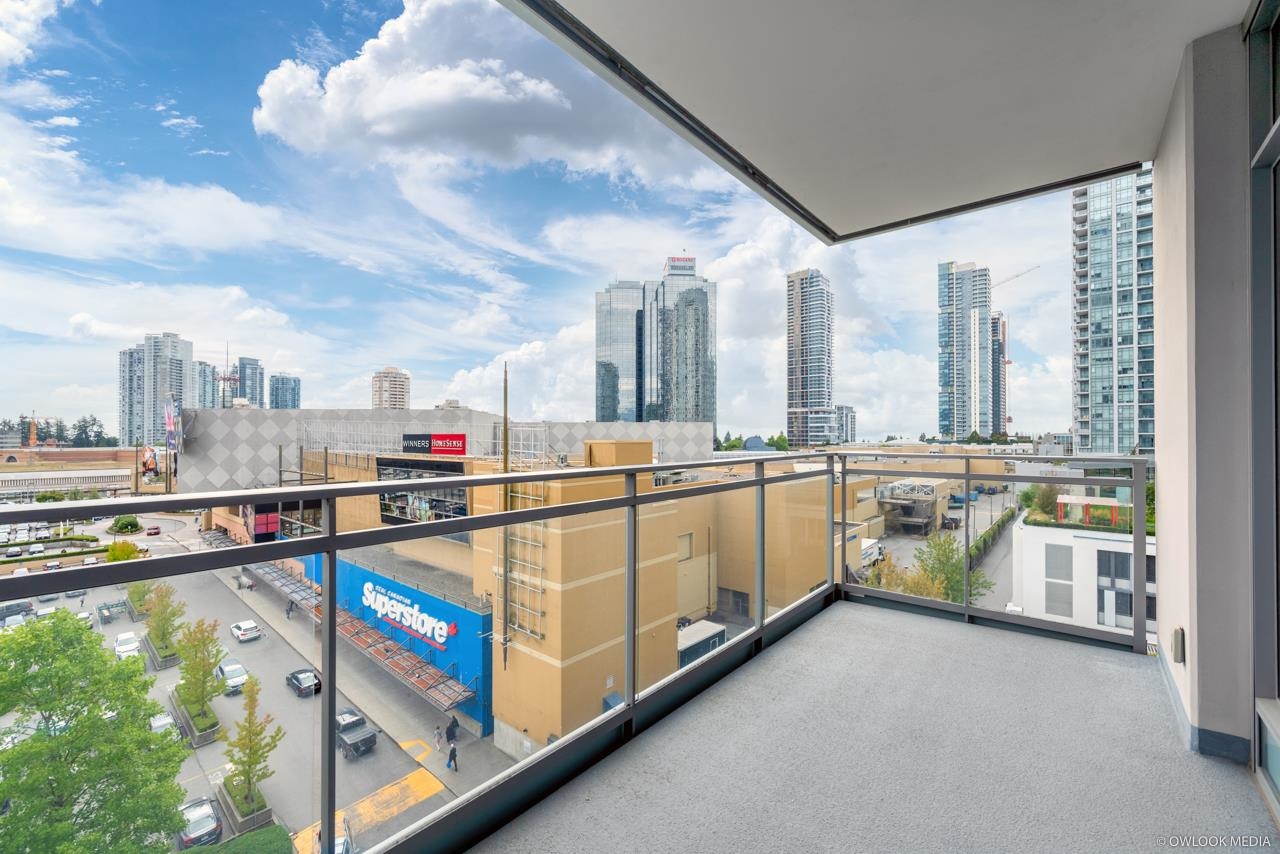 809 4688 KINGSWAY, #809