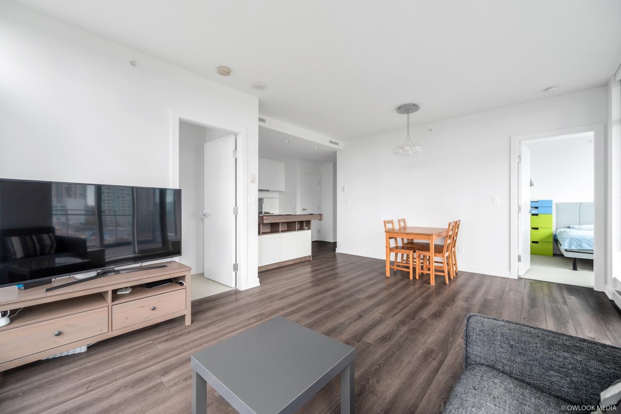 809 4688 KINGSWAY, #809