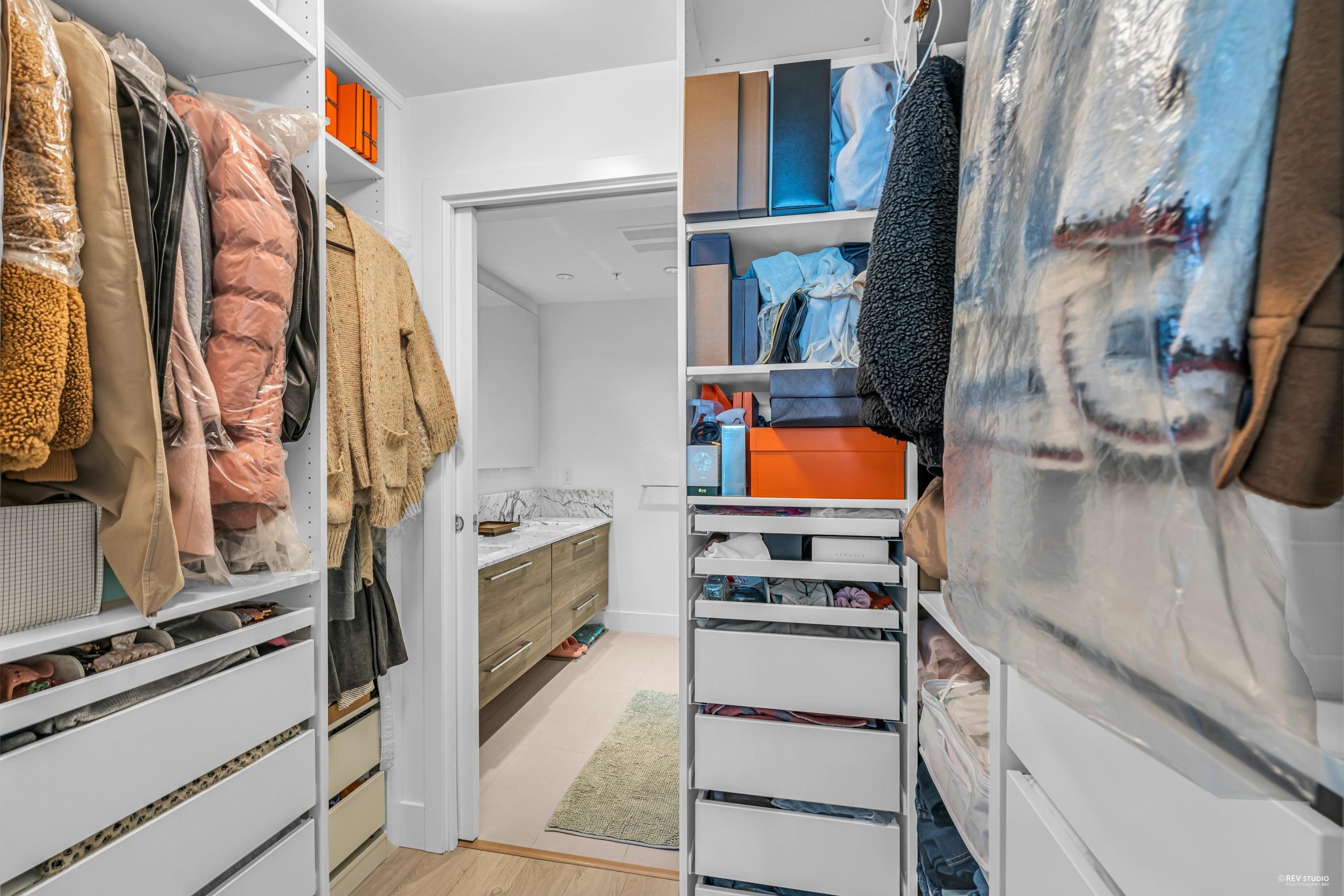 1601 7388 KINGSWAY, #1601