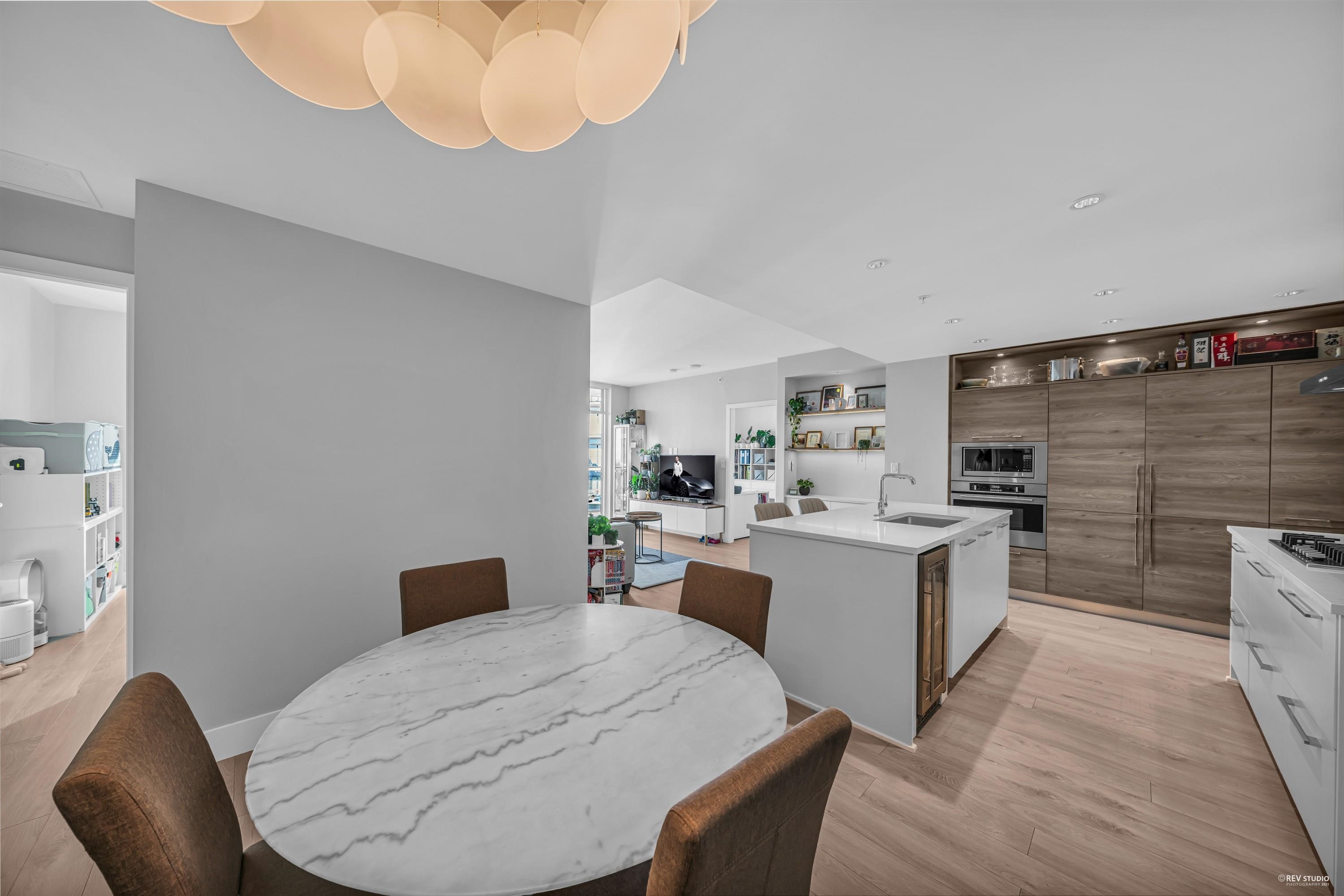 1601 7388 KINGSWAY, #1601