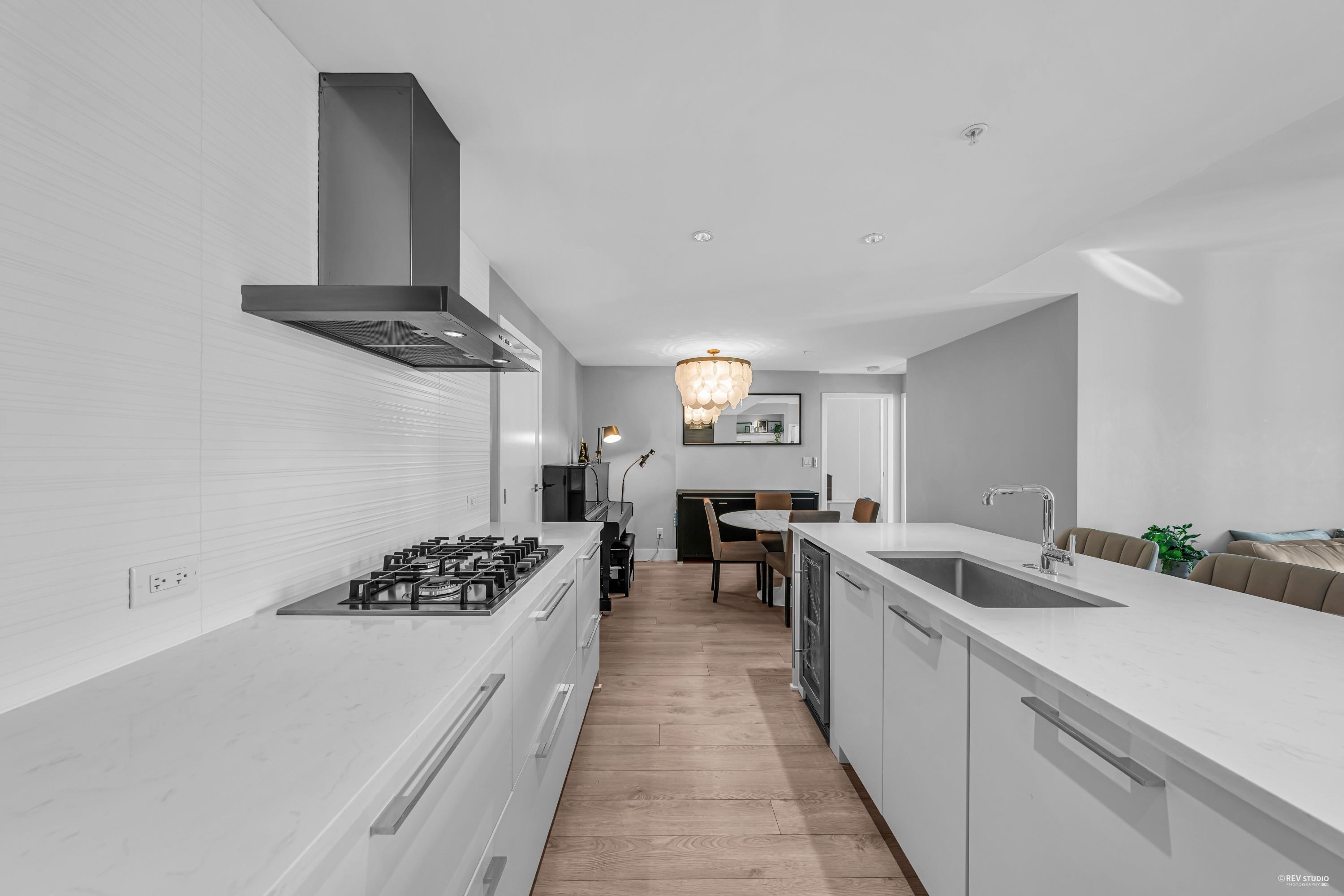 1601 7388 KINGSWAY, #1601