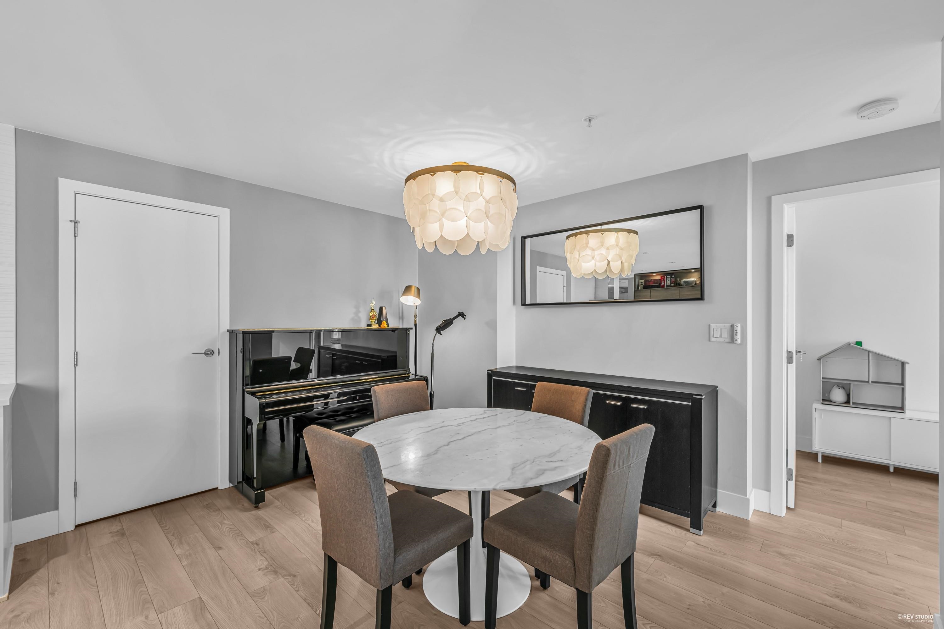 1601 7388 KINGSWAY, #1601