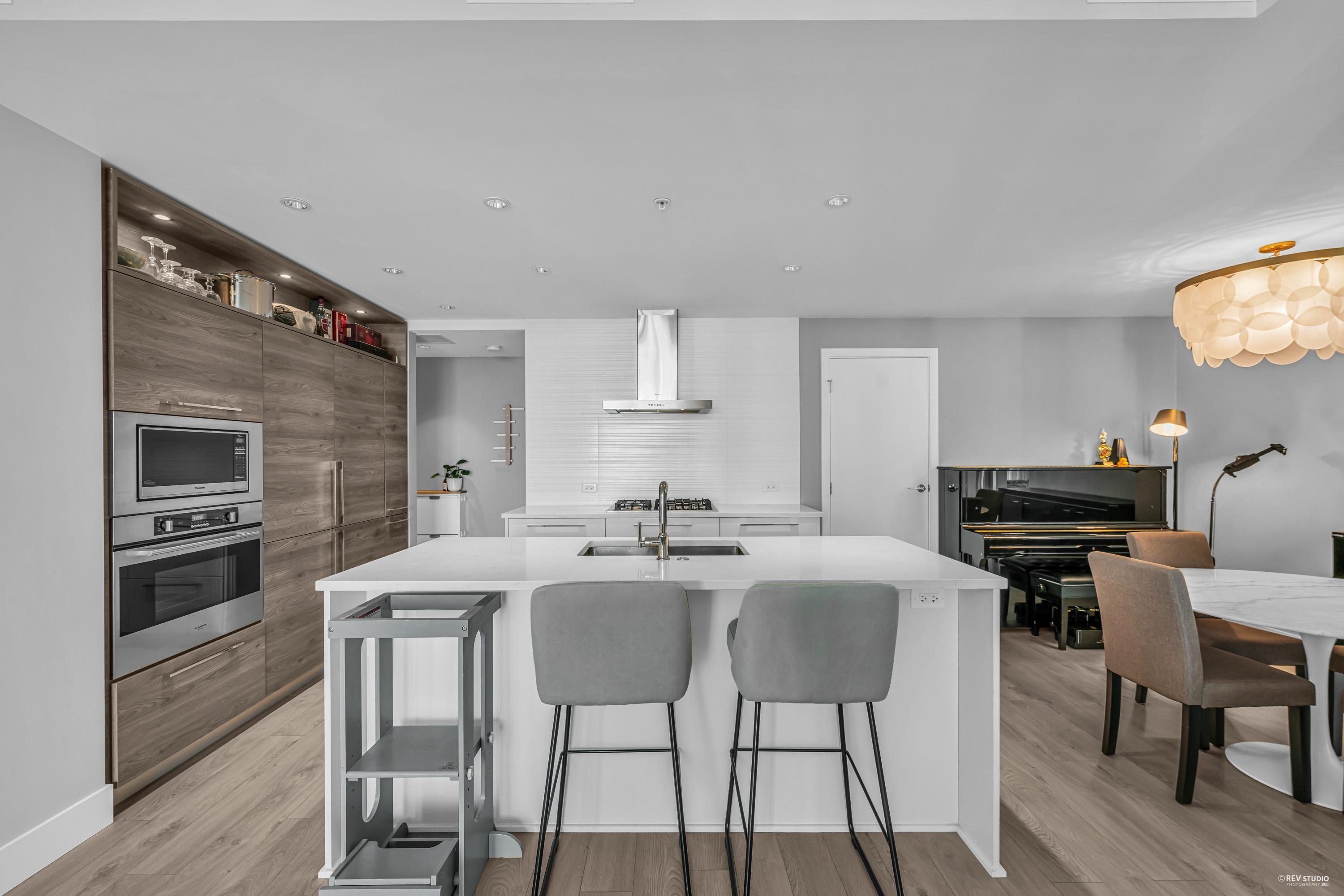 1601 7388 KINGSWAY, #1601