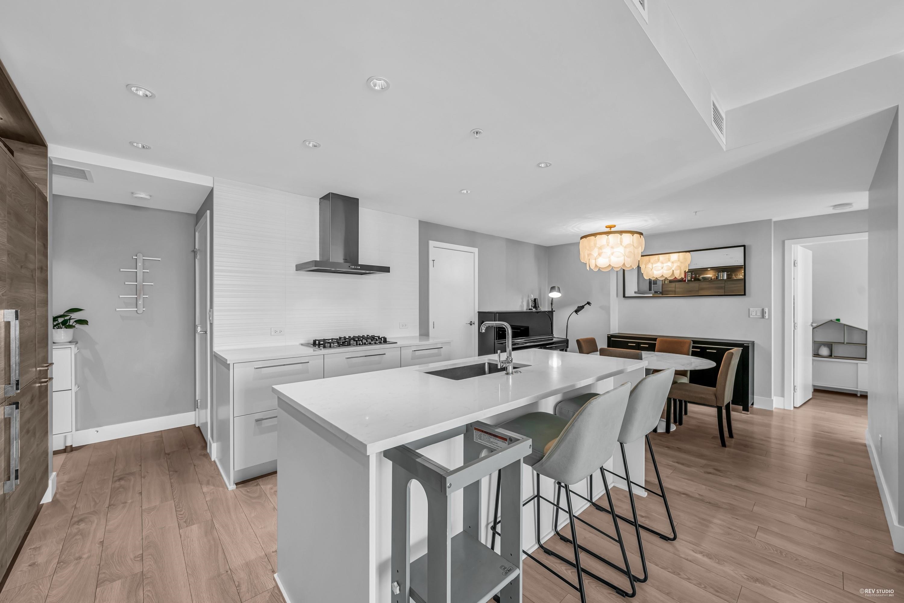 1601 7388 KINGSWAY, #1601