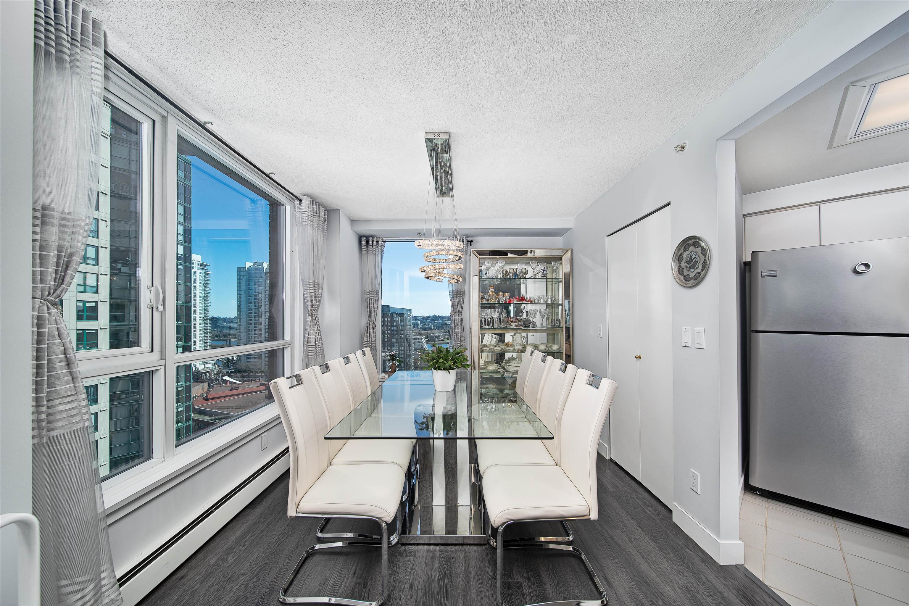 1806 388 DRAKE STREET, #1806