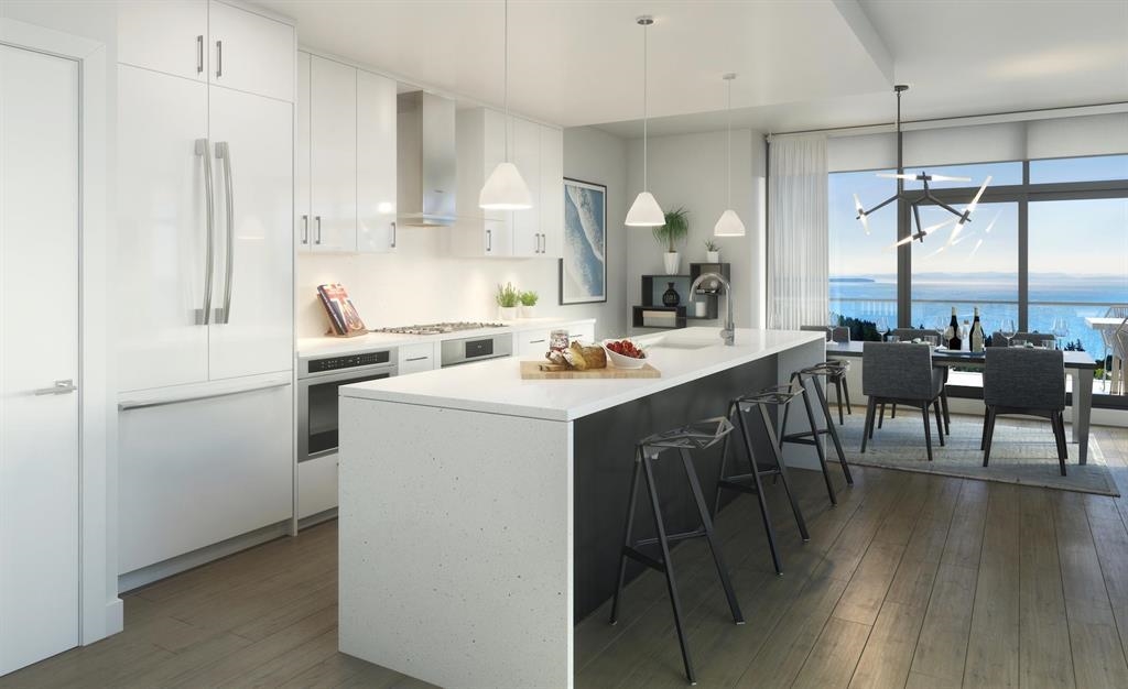 906 1588 JOHNSTON ROAD, #906