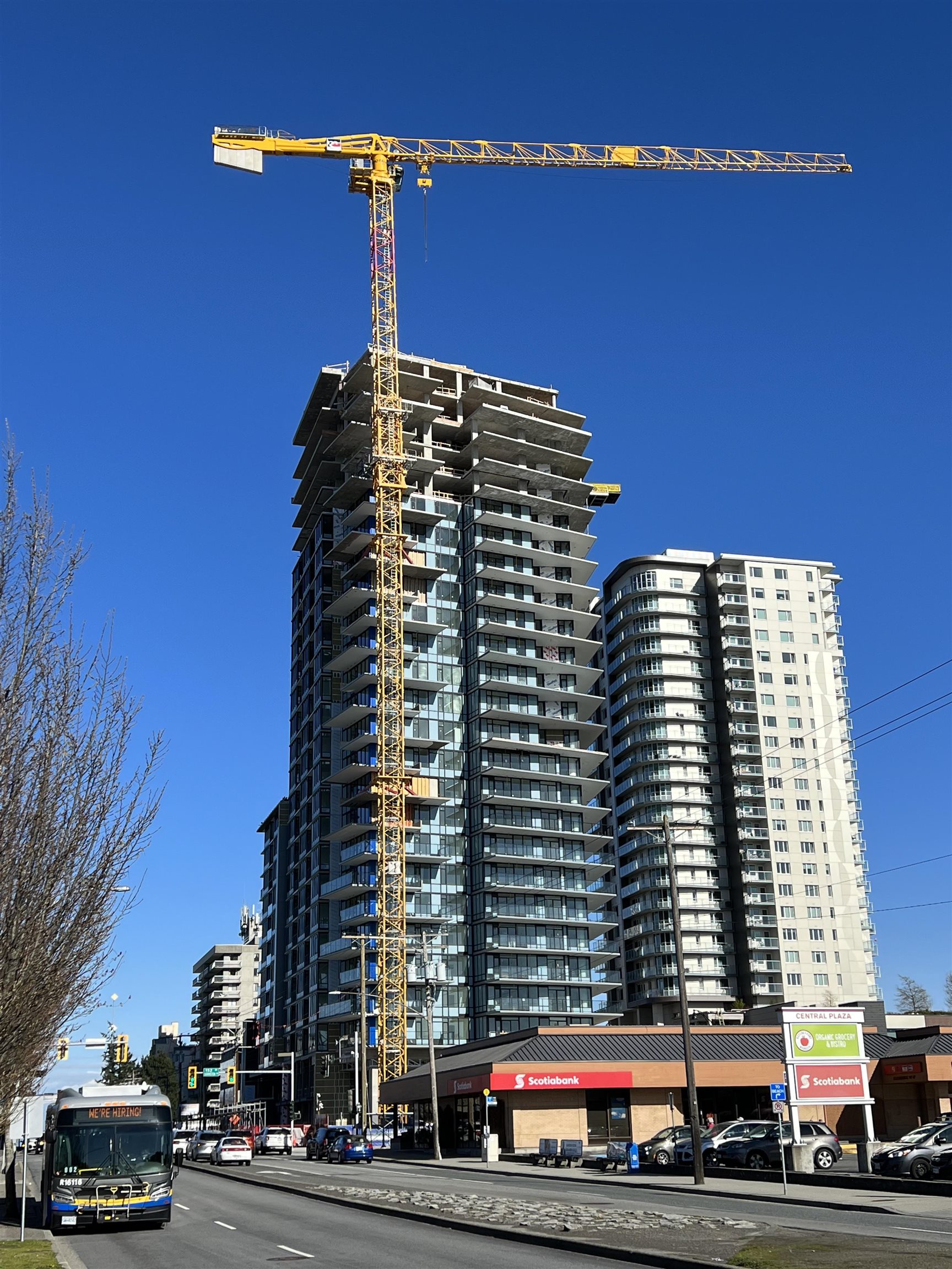 906 1588 JOHNSTON ROAD, #906