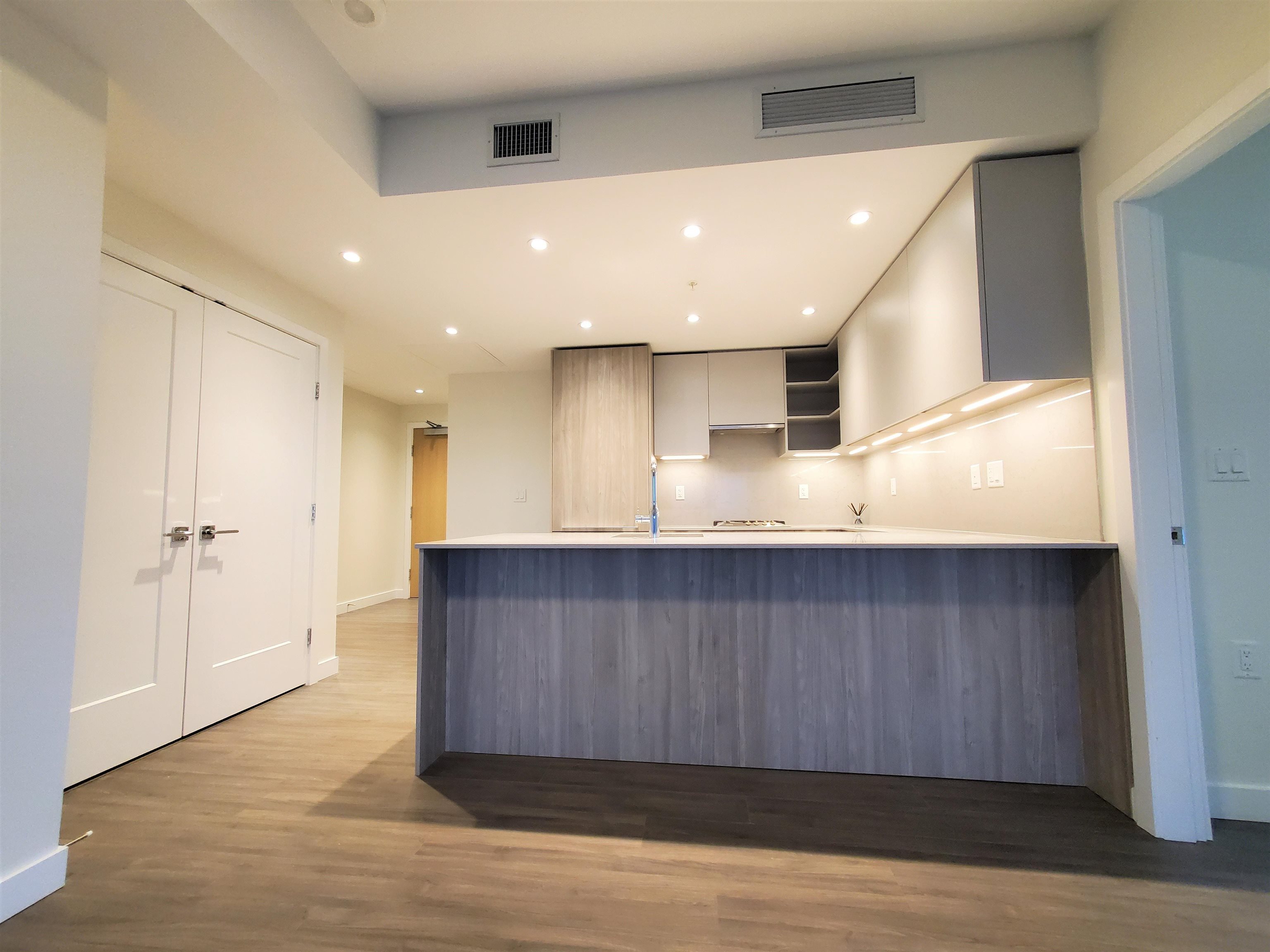 1009 6699 DUNBLANE AVENUE, #1009