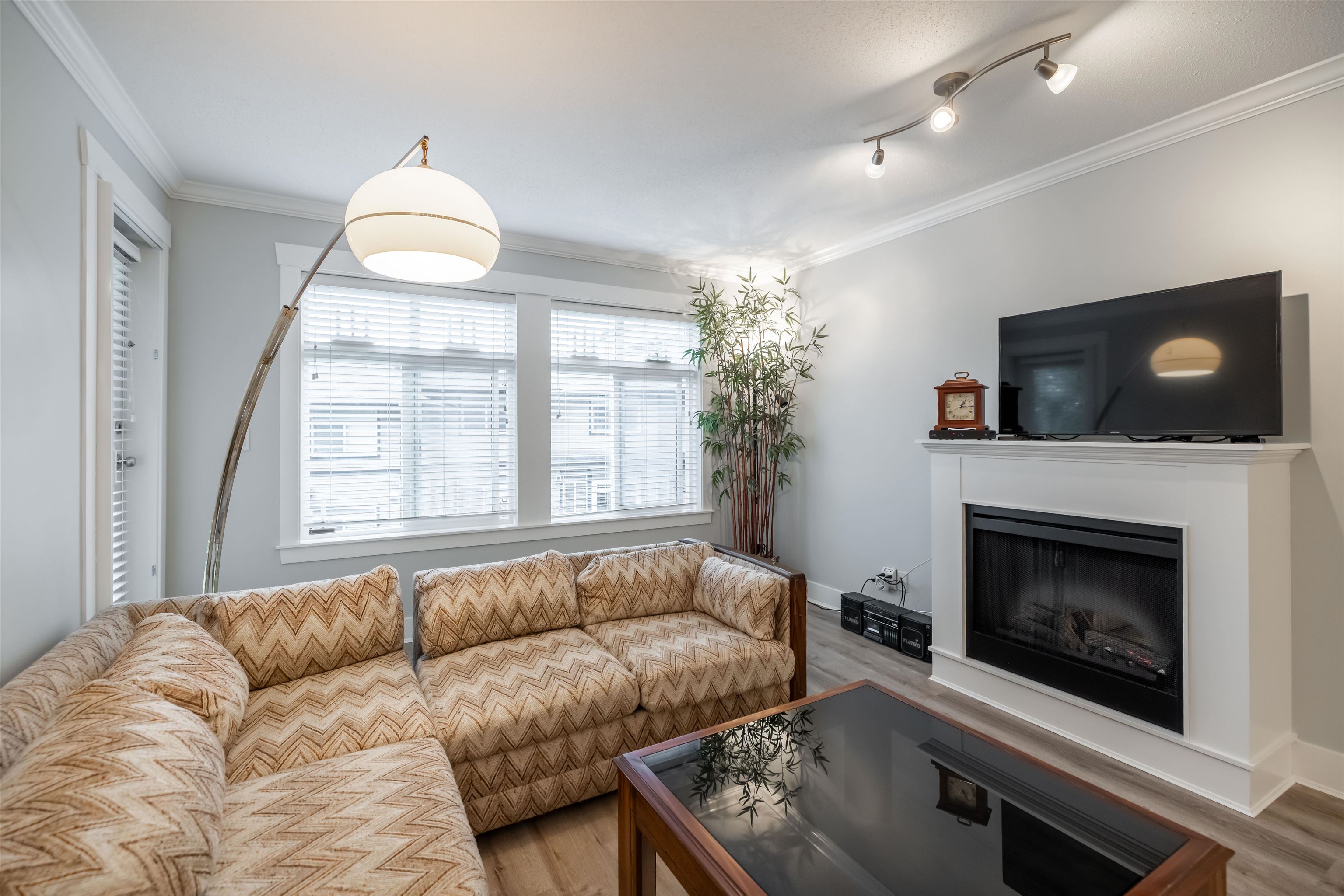 207 33255 OLD YALE ROAD, #207