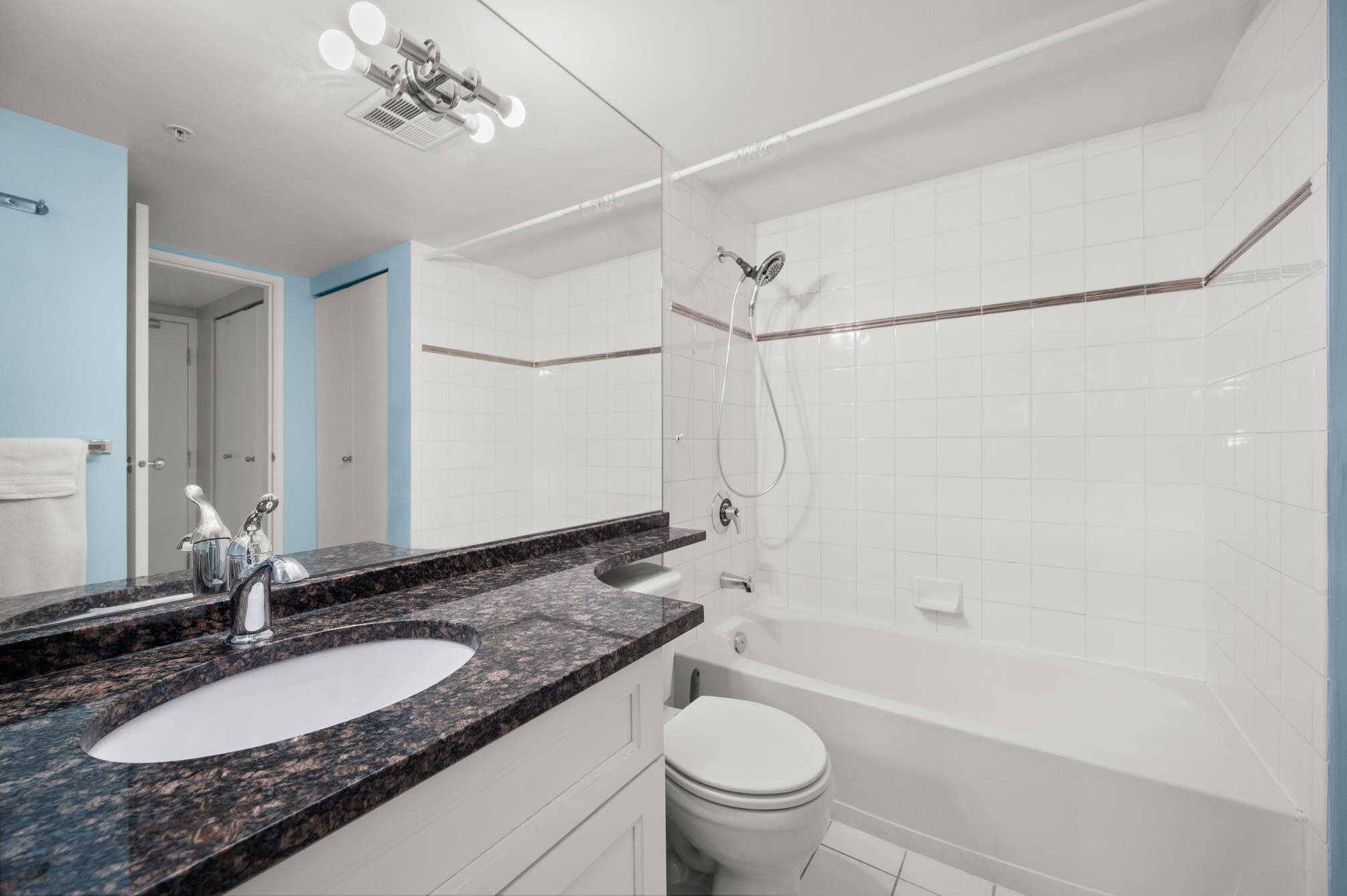 2905 438 SEYMOUR STREET, #2905