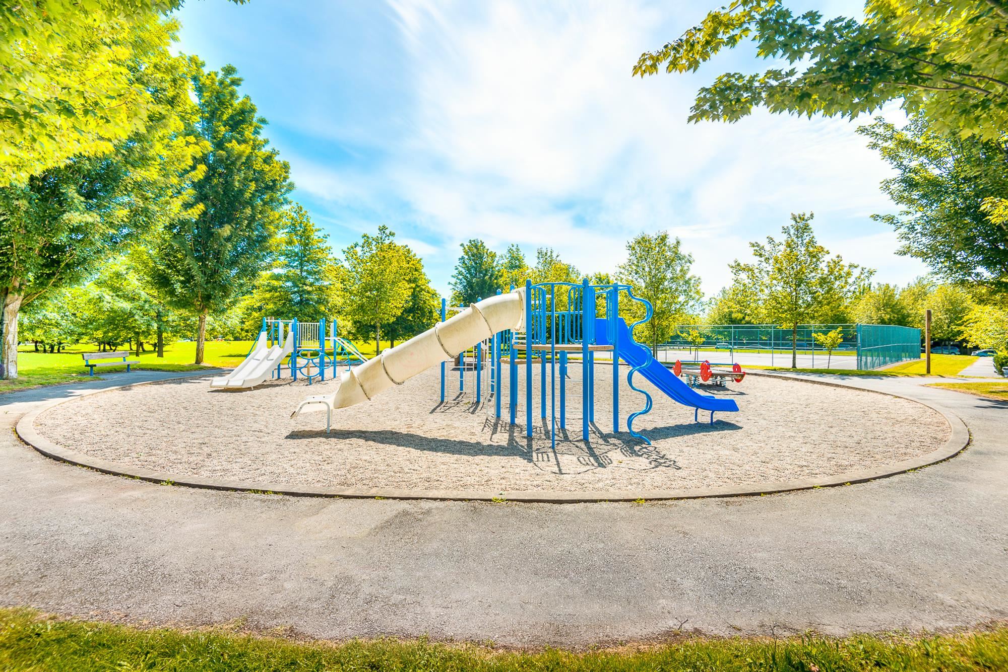 103 5888 DOVER CRESCENT, #103