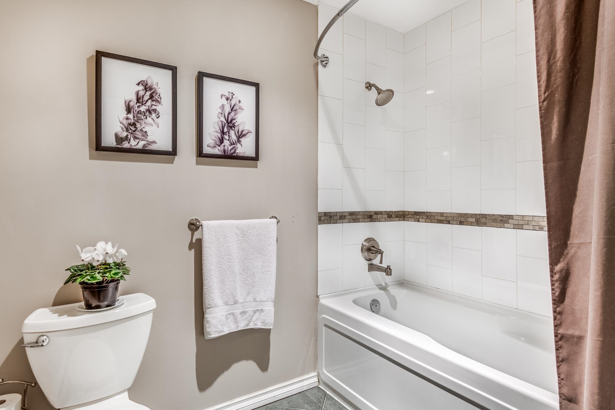 103 5888 DOVER CRESCENT, #103