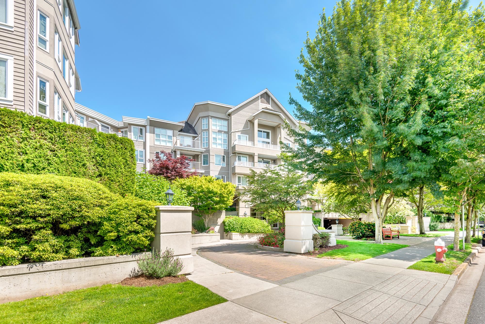 103 5888 DOVER CRESCENT, #103