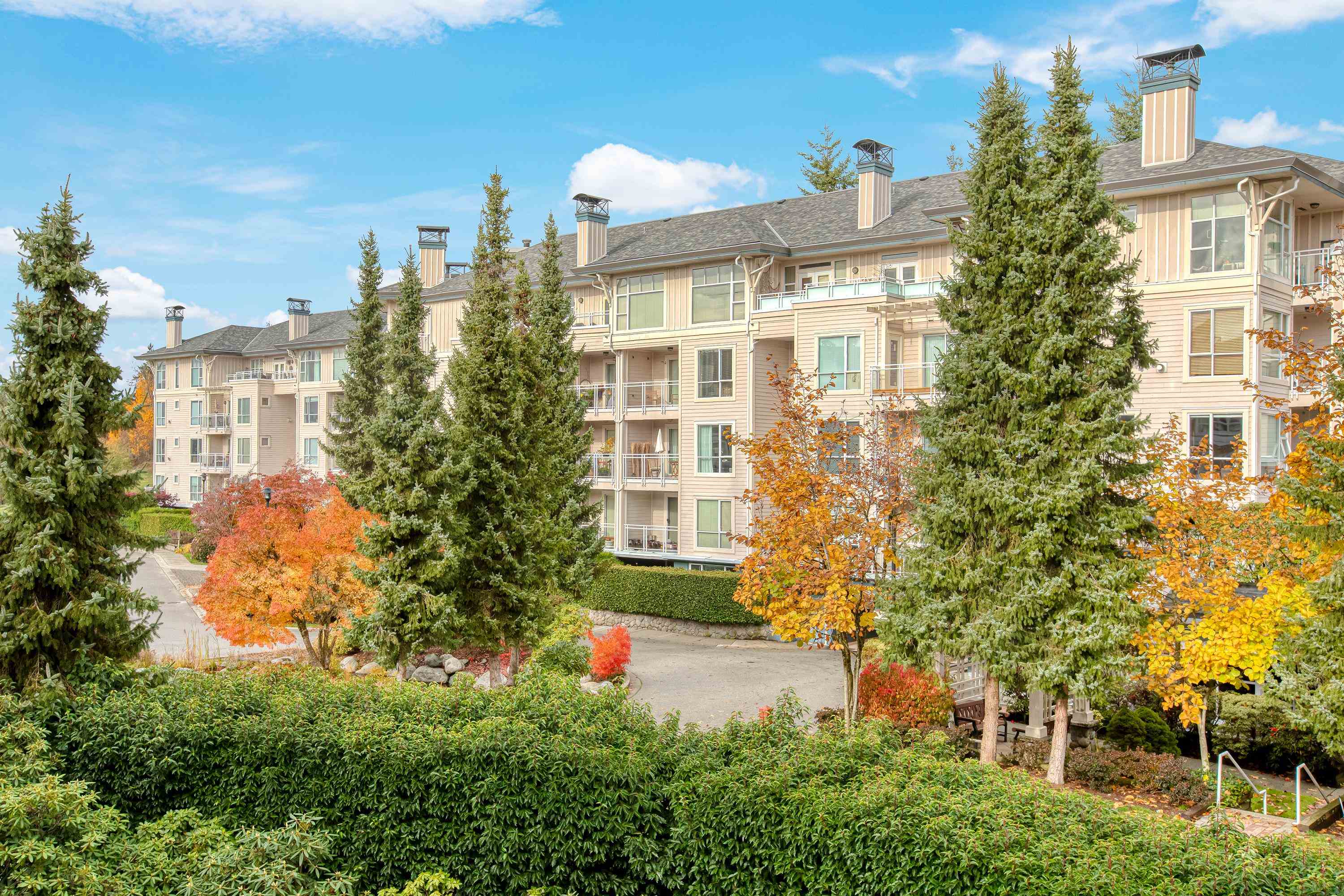 428 3629 DEERCREST DRIVE, #428