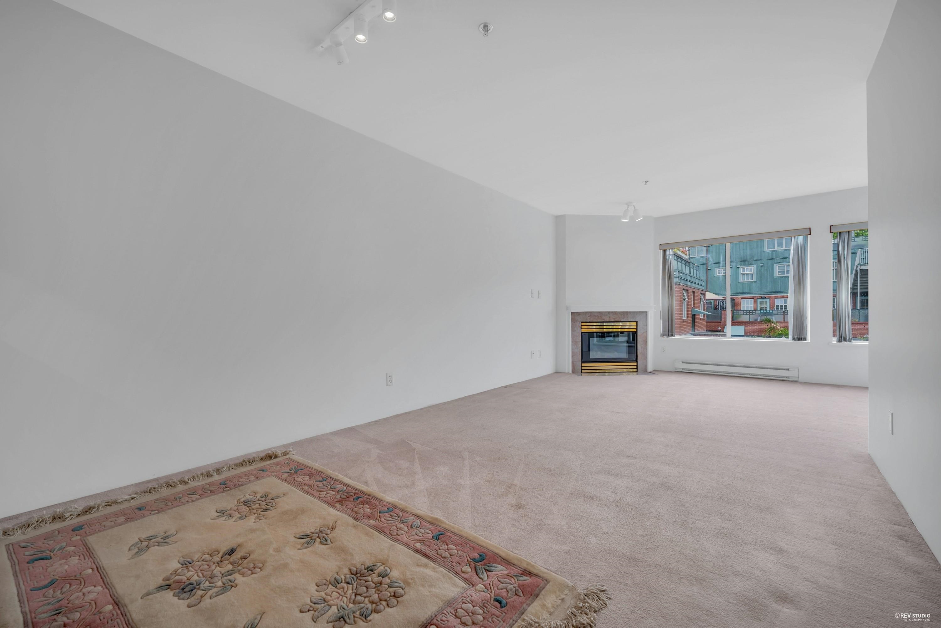 120 3250 W BROADWAY, #120