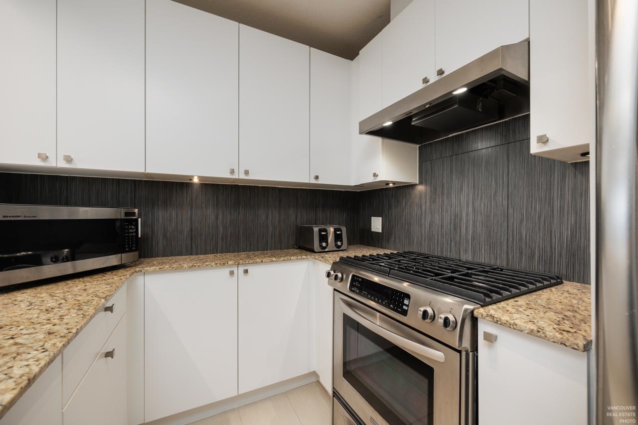 2409 110 BREW STREET, #2409