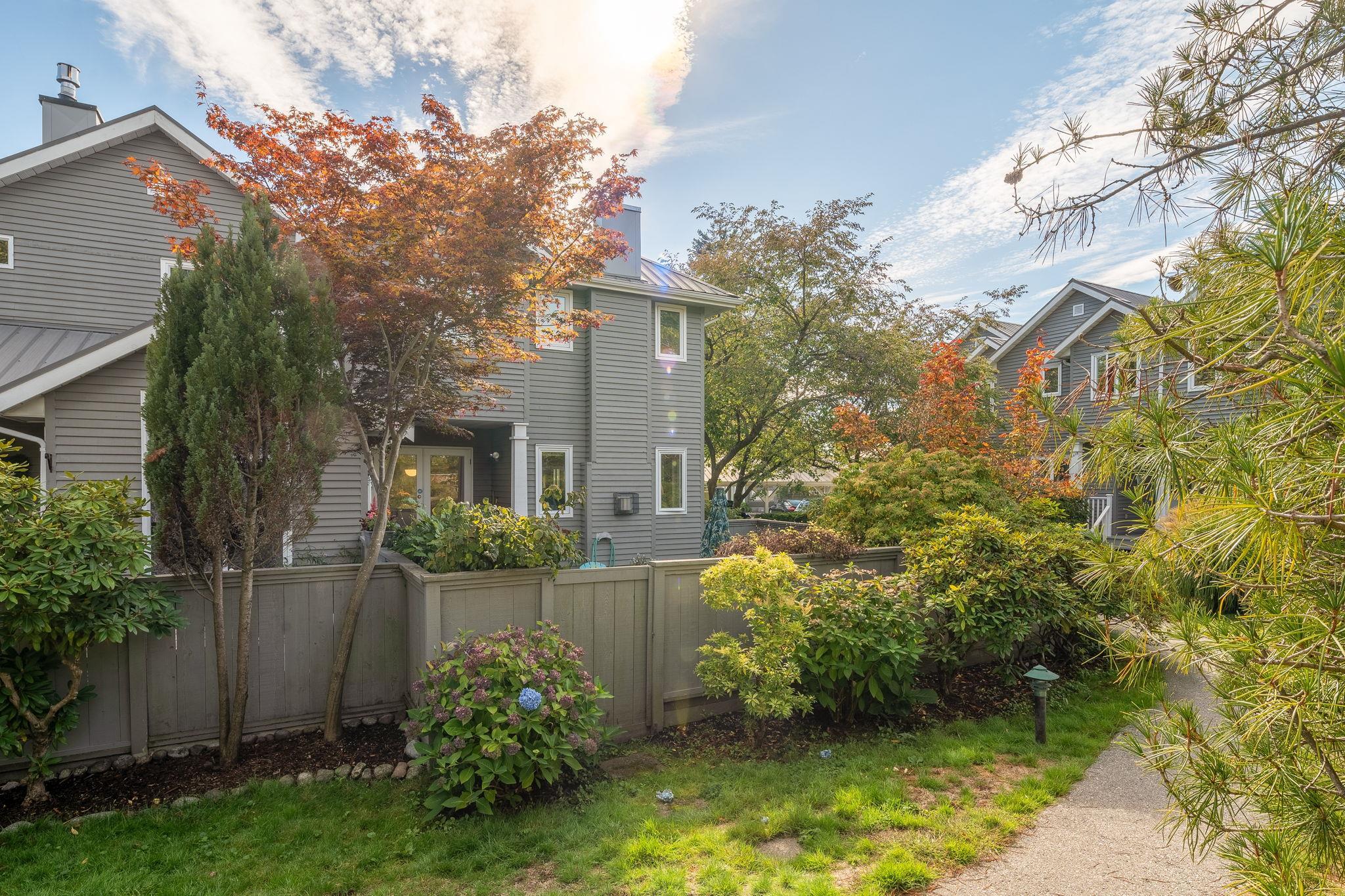 1548 BOWSER AVENUE