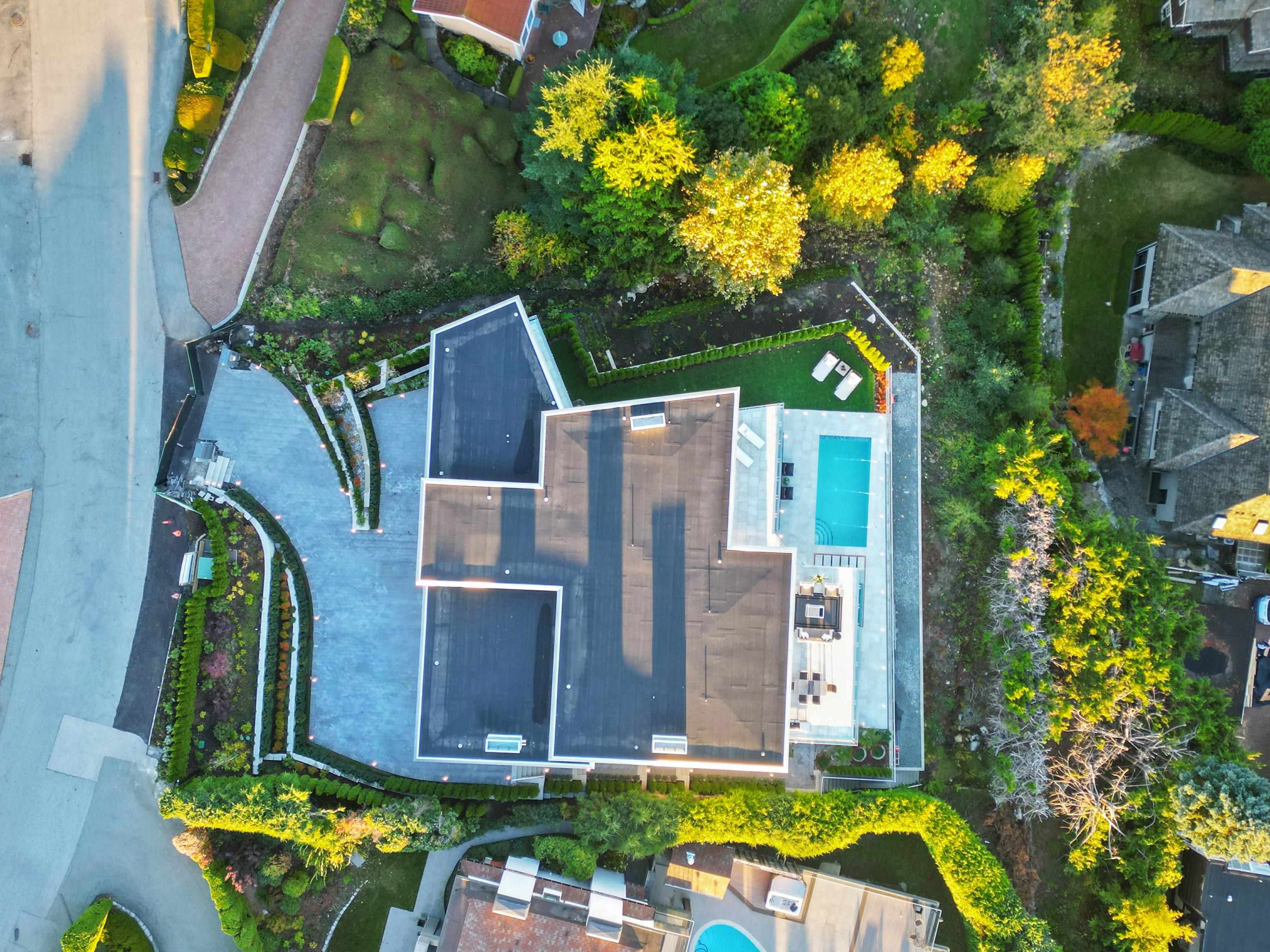 1416 SANDHURST PLACE