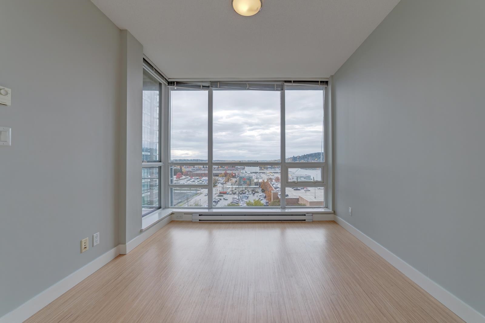 1008 2968 GLEN DRIVE, #1008