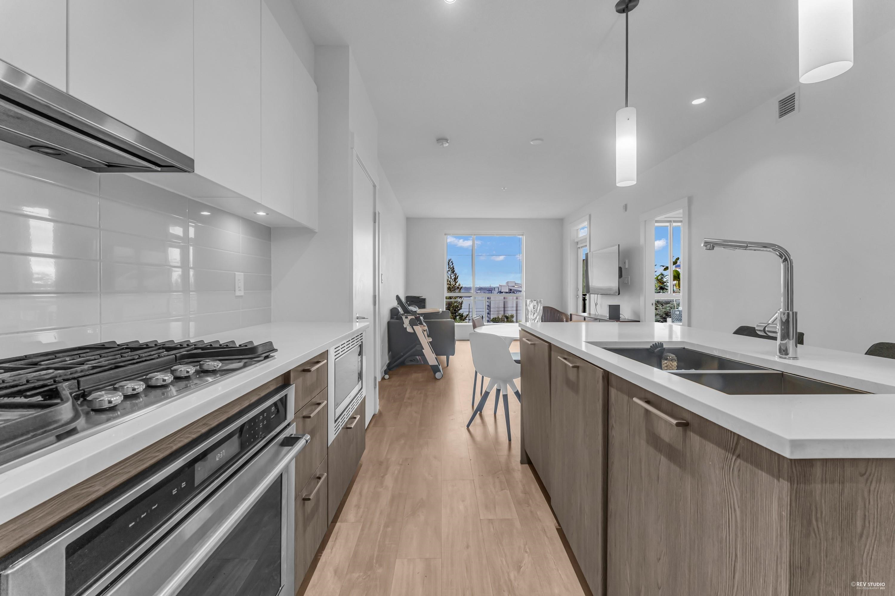 202 625 E 3RD STREET, #202