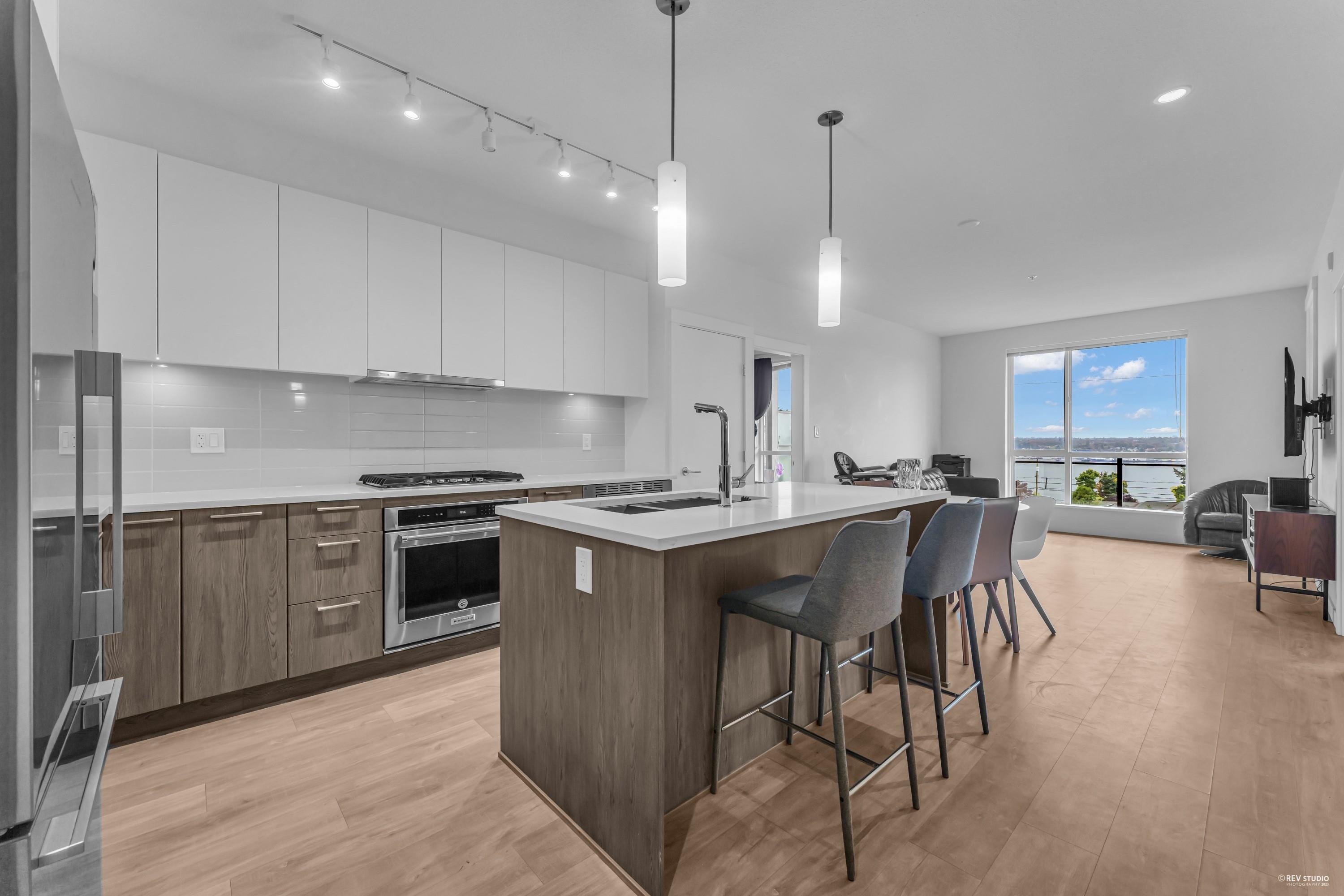 202 625 E 3RD STREET, #202