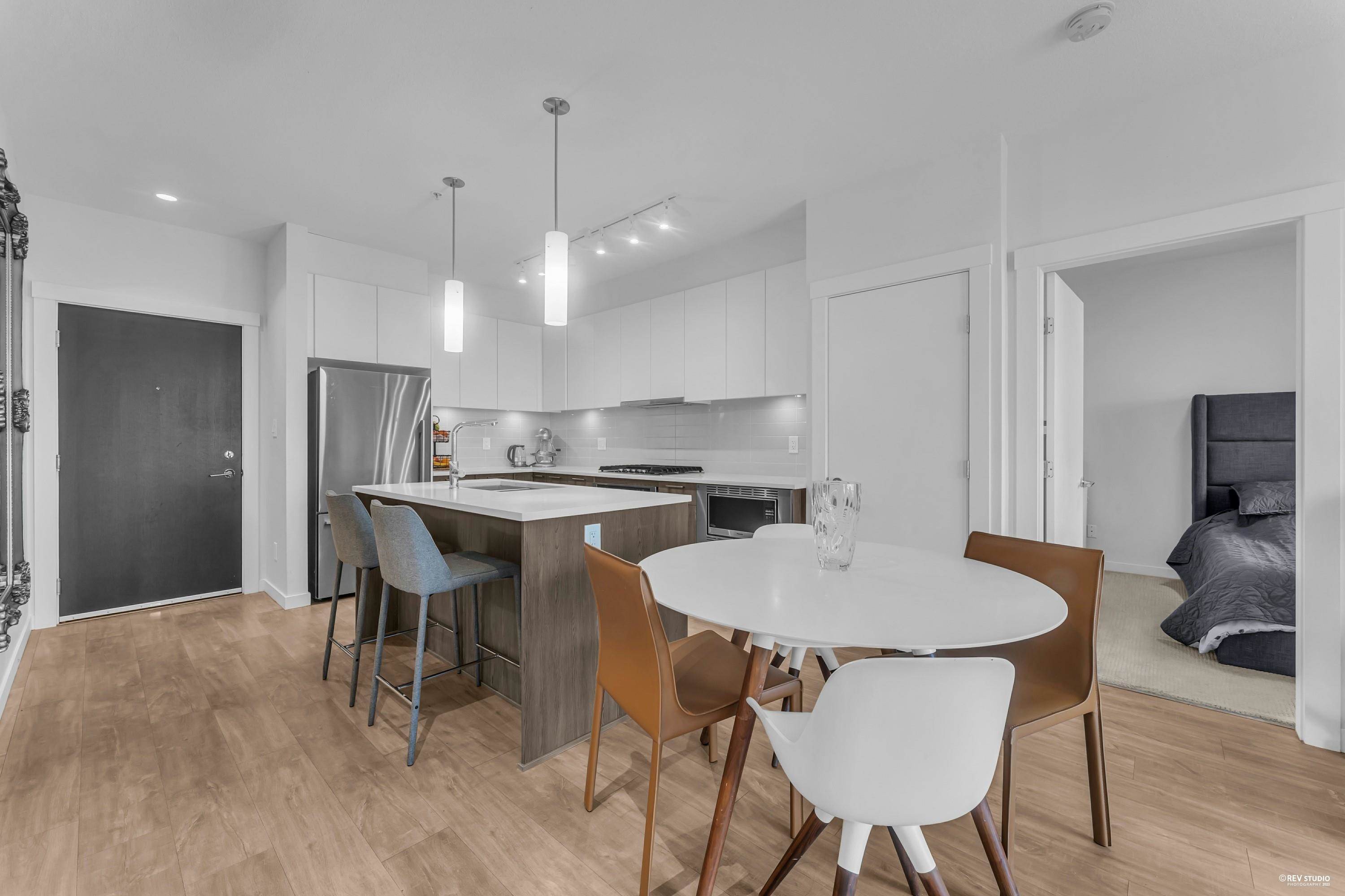 202 625 E 3RD STREET, #202