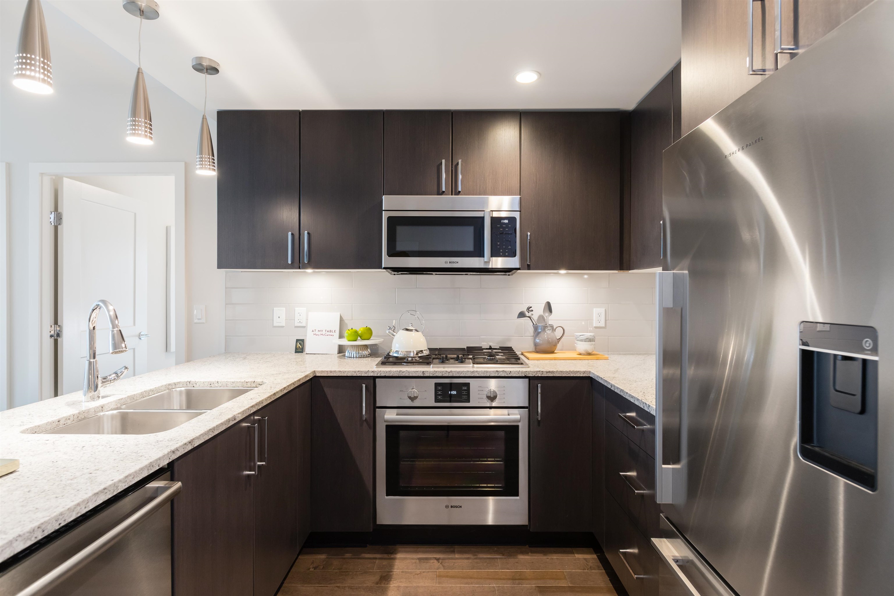 807 1708 ONTARIO STREET, #807