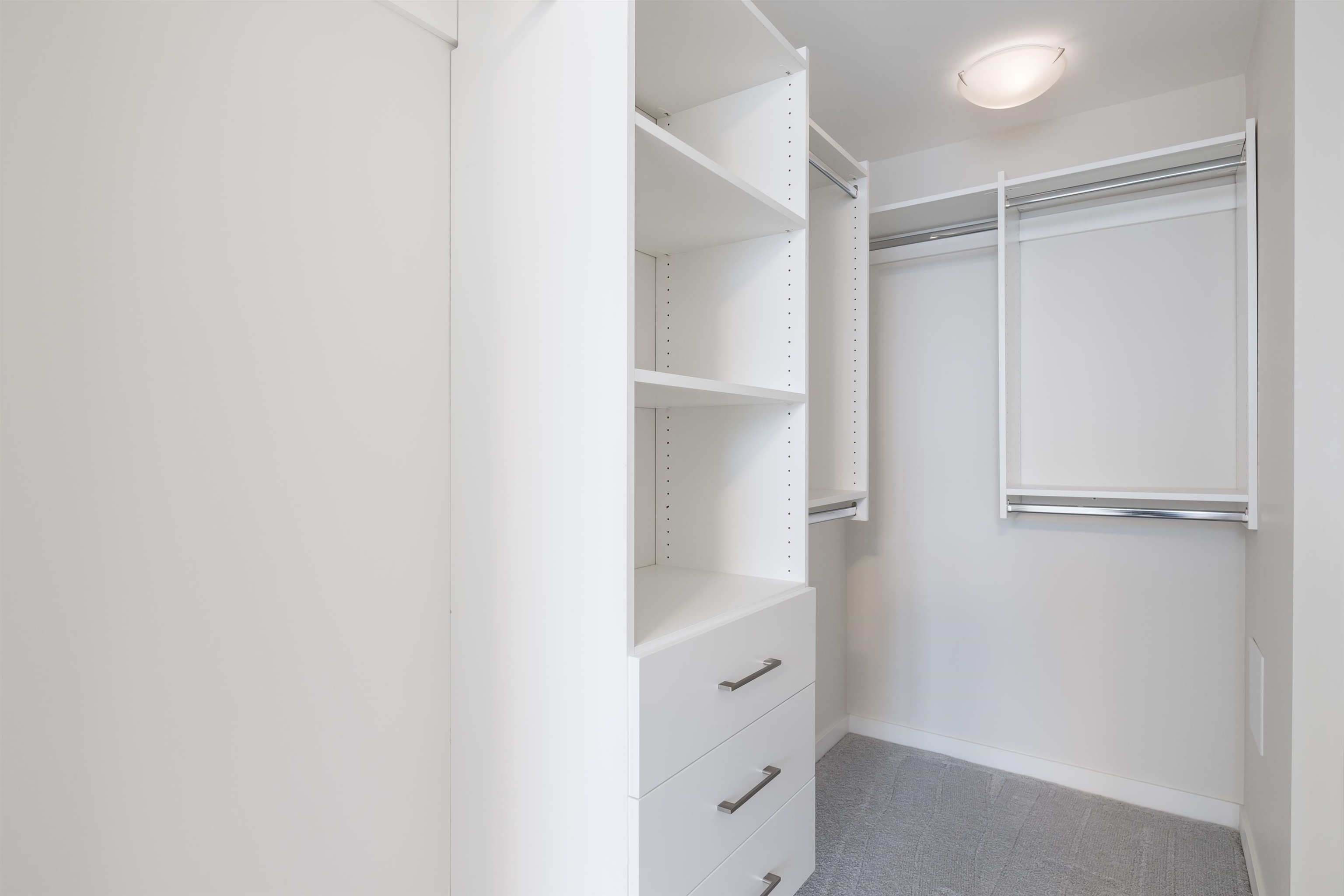 807 1708 ONTARIO STREET, #807