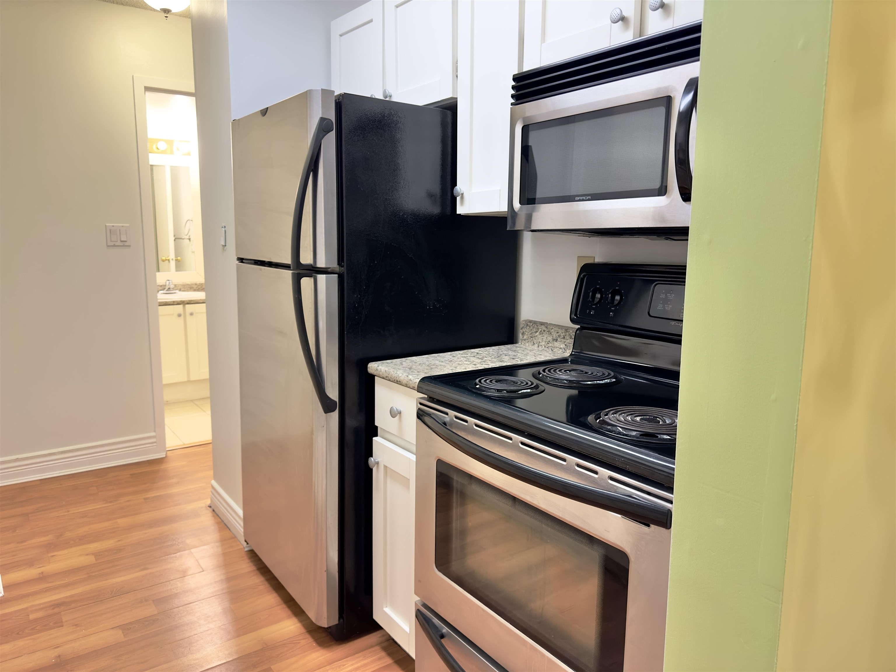211 1860 E SOUTHMERE CRESCENT, #211