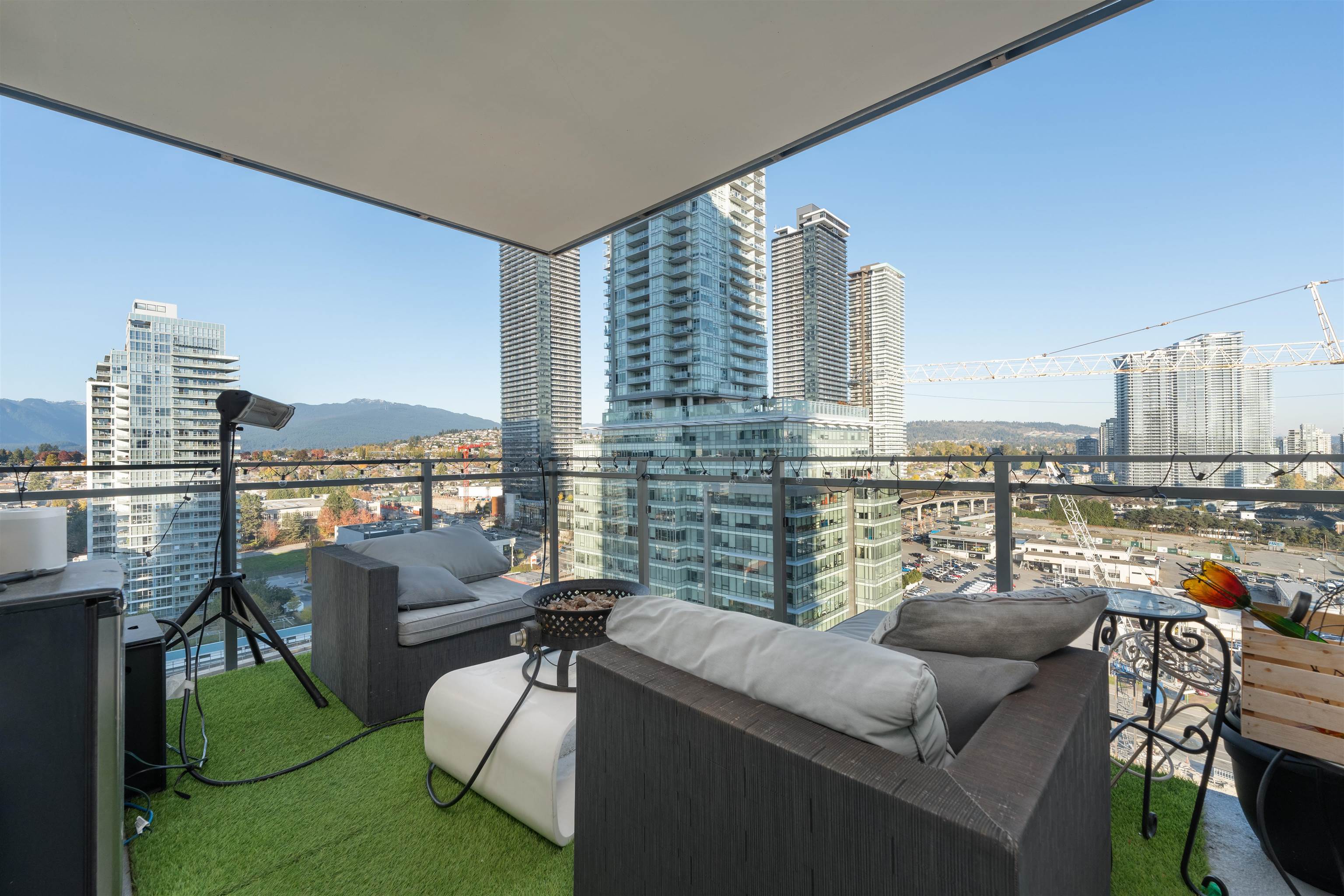 1804 2085 SKYLINE COURT, #1804