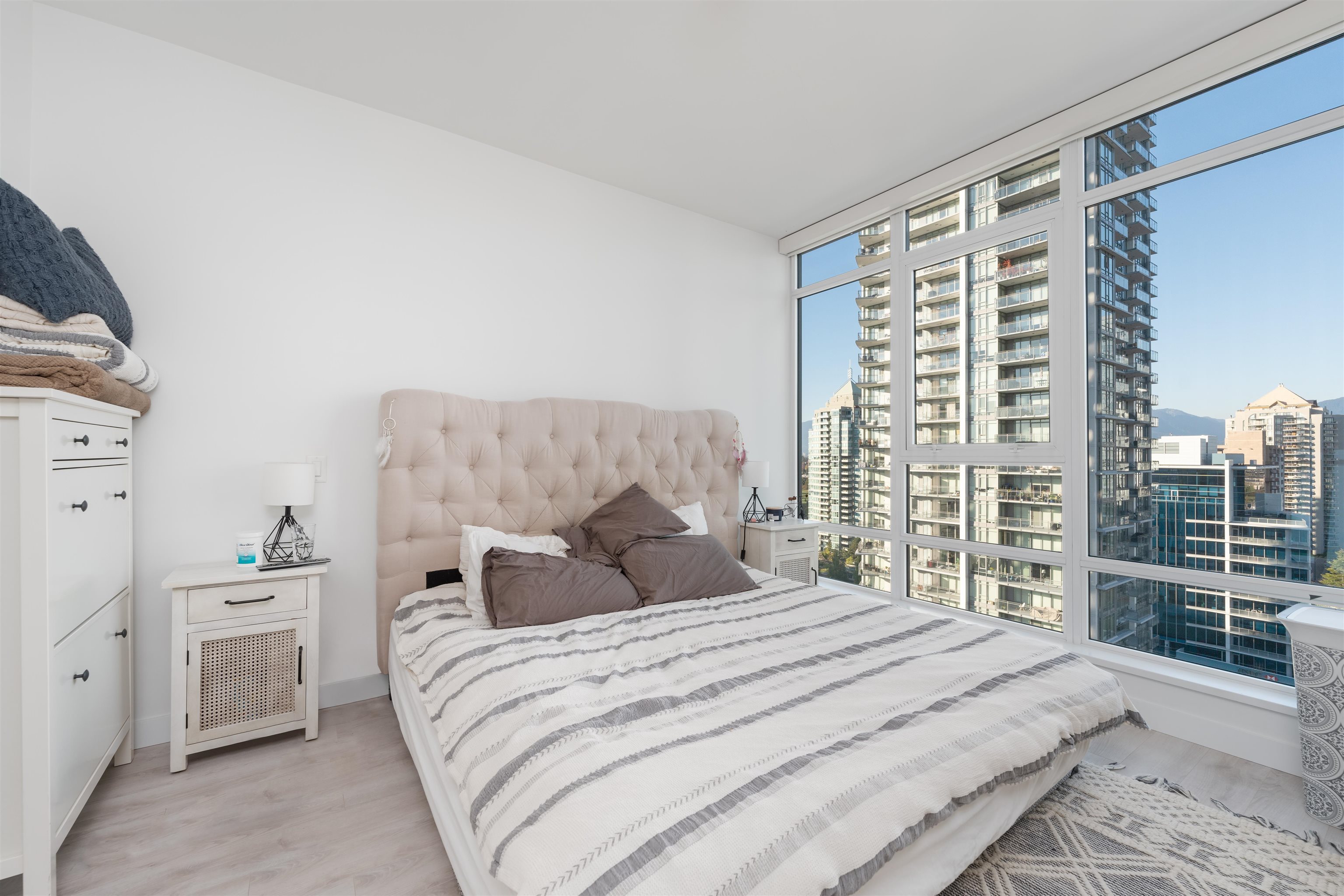 1804 2085 SKYLINE COURT, #1804