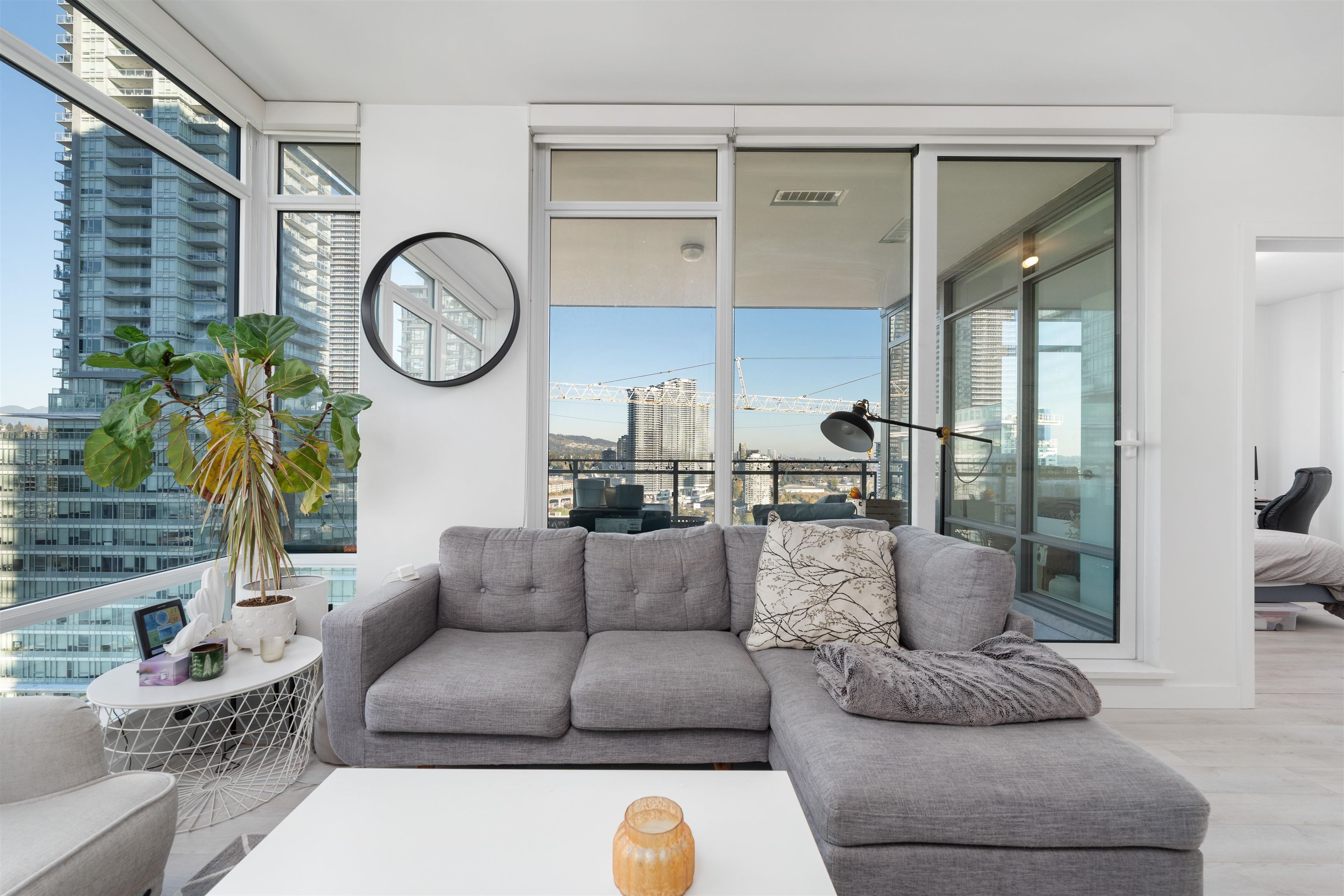1804 2085 SKYLINE COURT, #1804