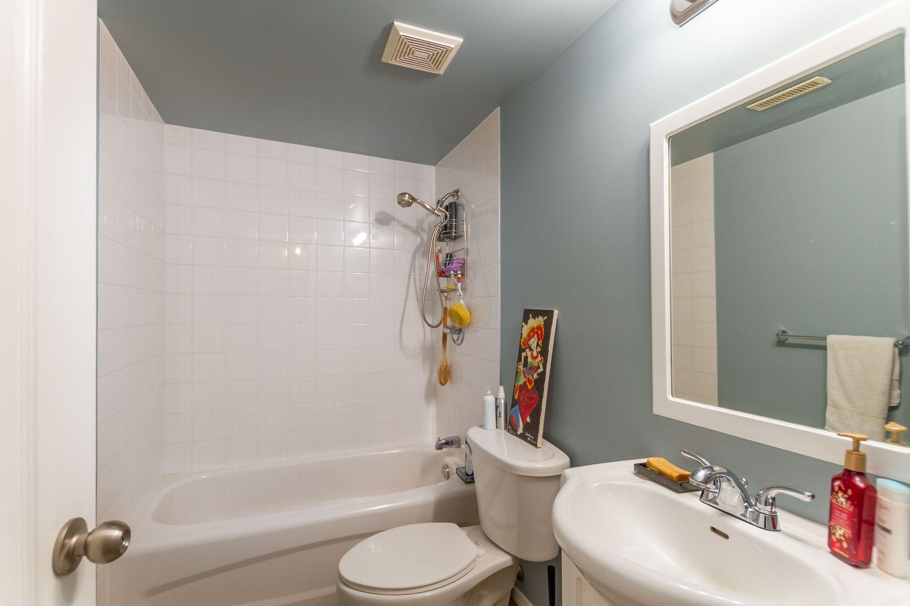 341 3000 RIVERBEND DRIVE, #341