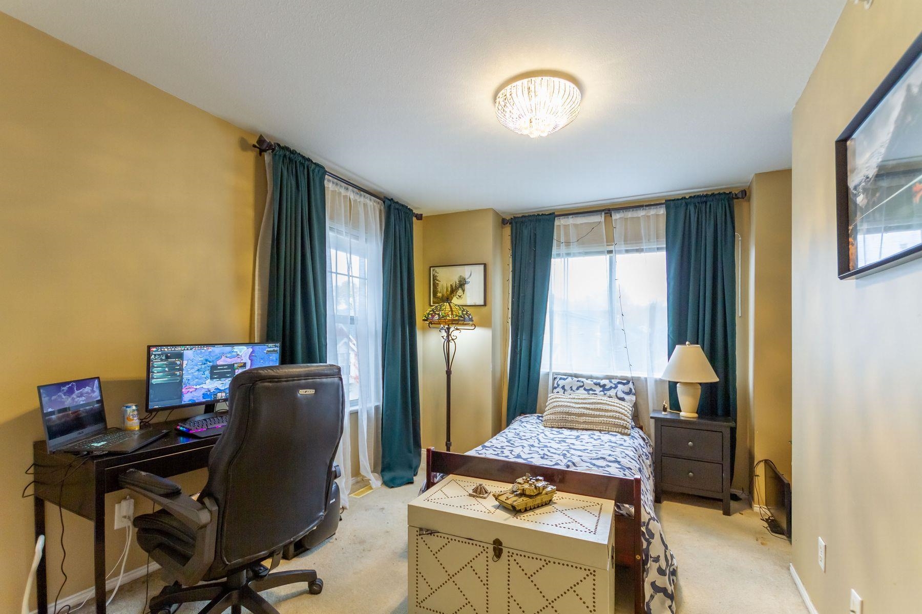 341 3000 RIVERBEND DRIVE, #341