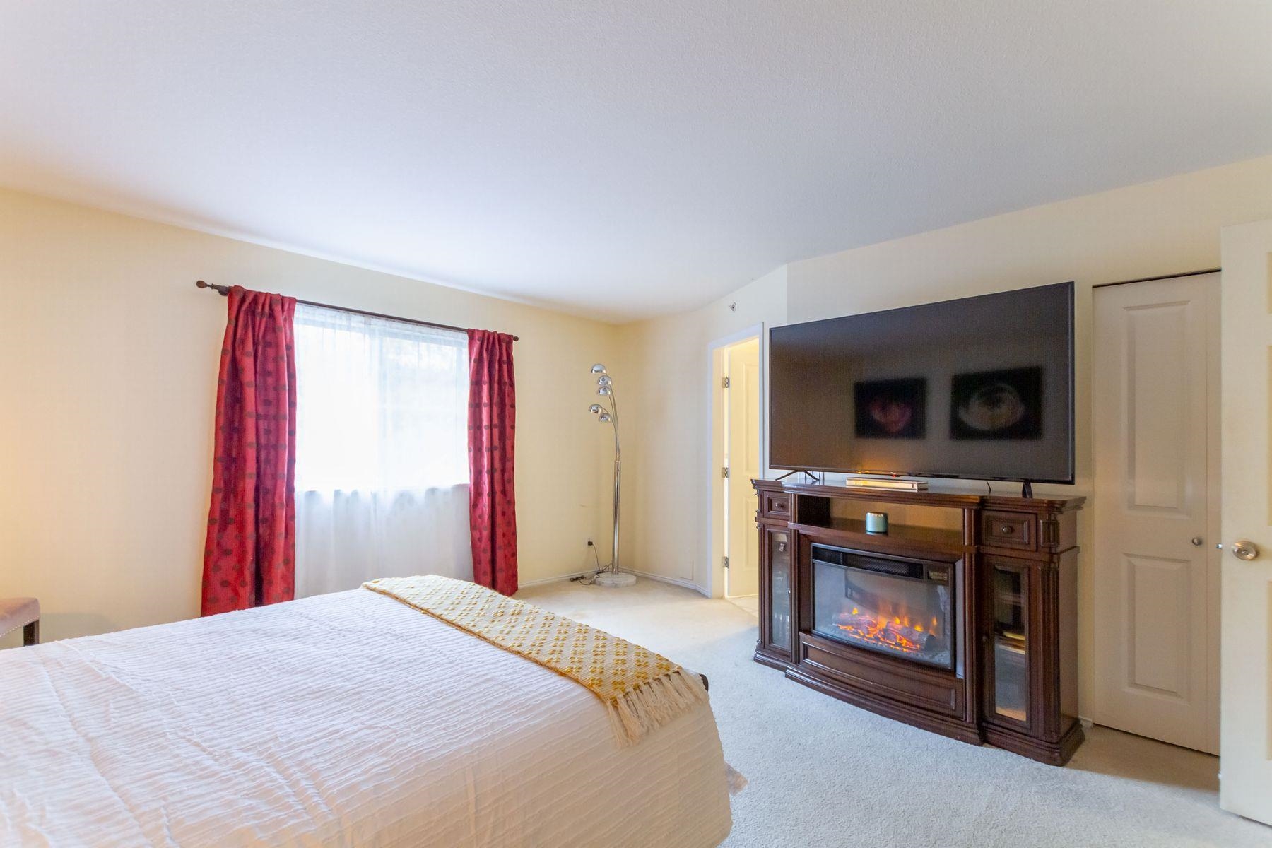 341 3000 RIVERBEND DRIVE, #341