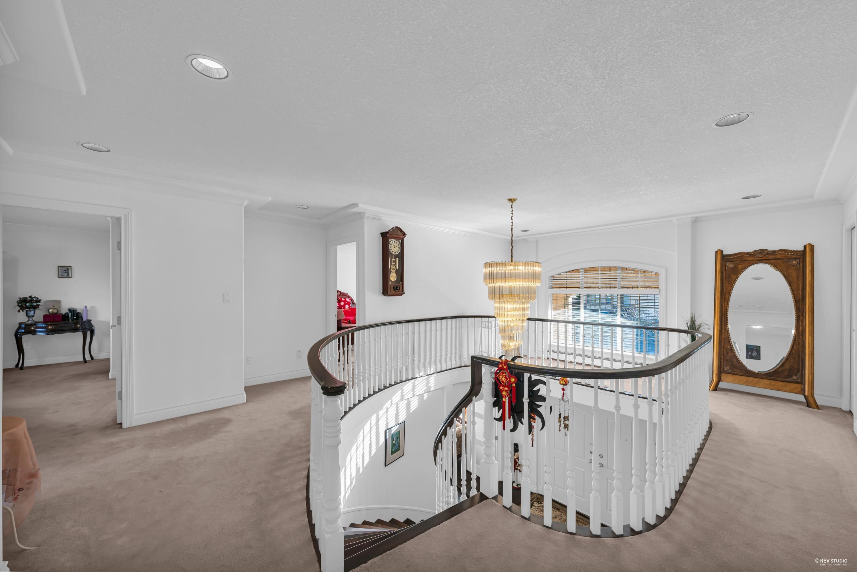 8075 REIGATE ROAD