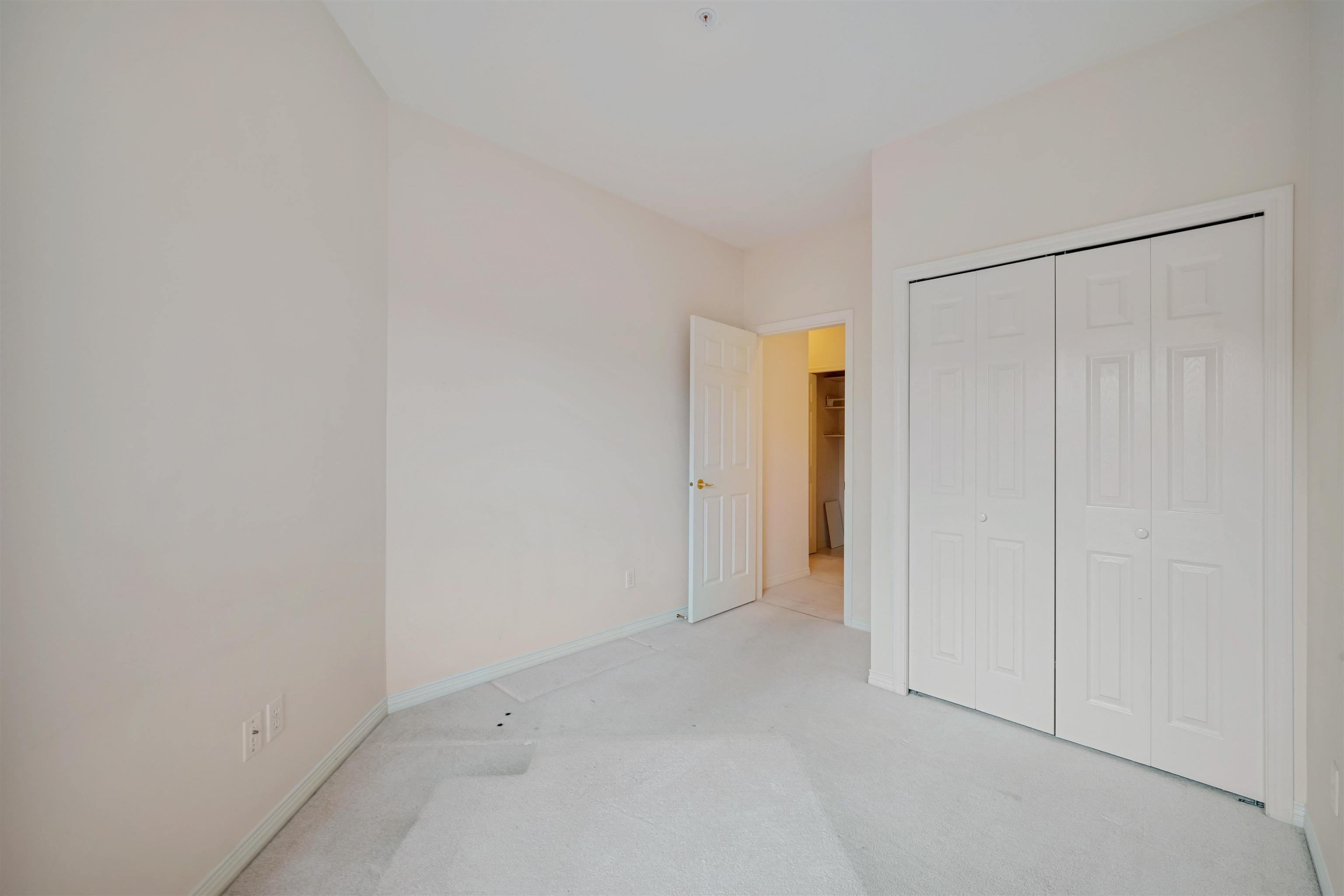 501 5280 OAKMOUNT CRESCENT, #501