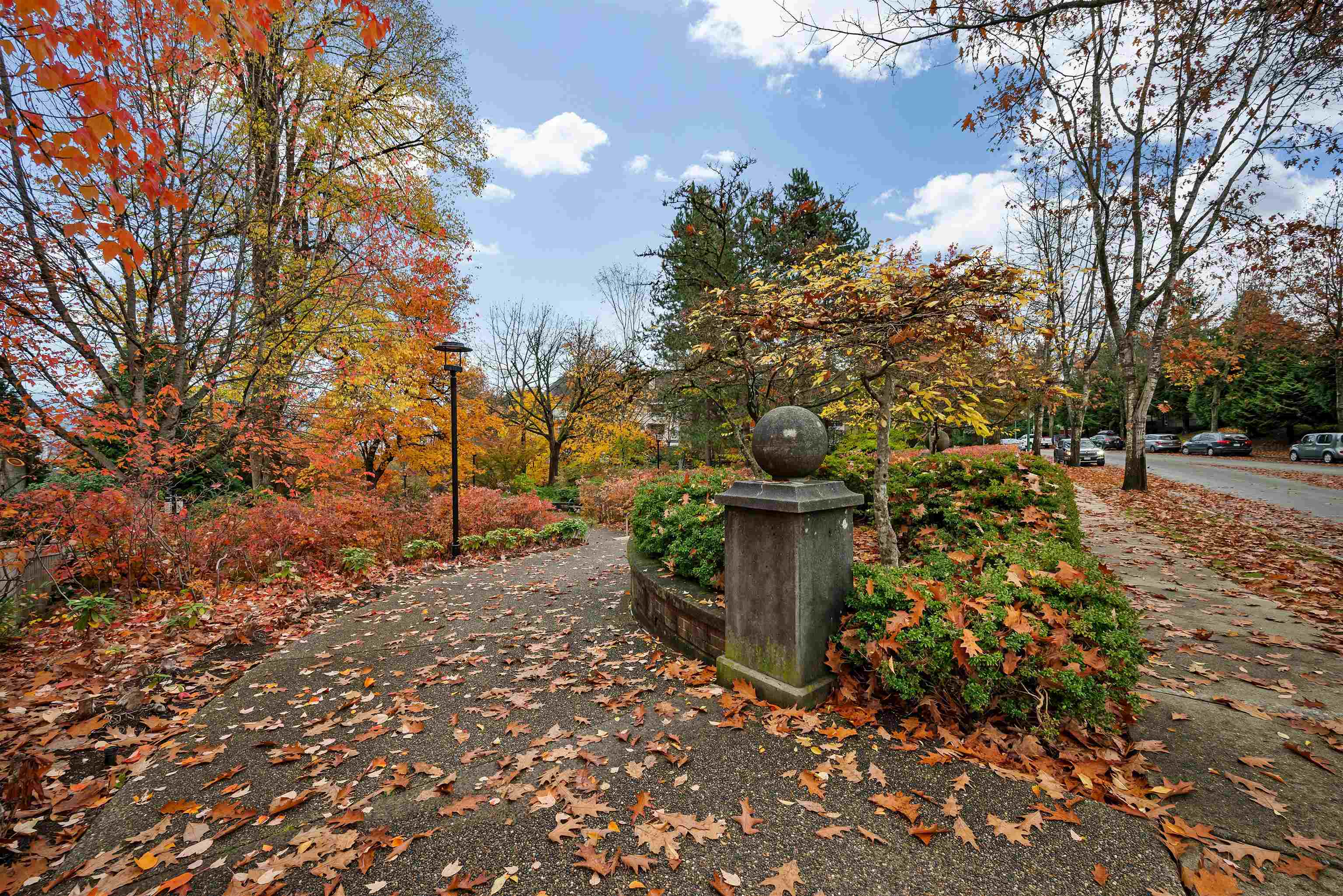 501 5280 OAKMOUNT CRESCENT, #501