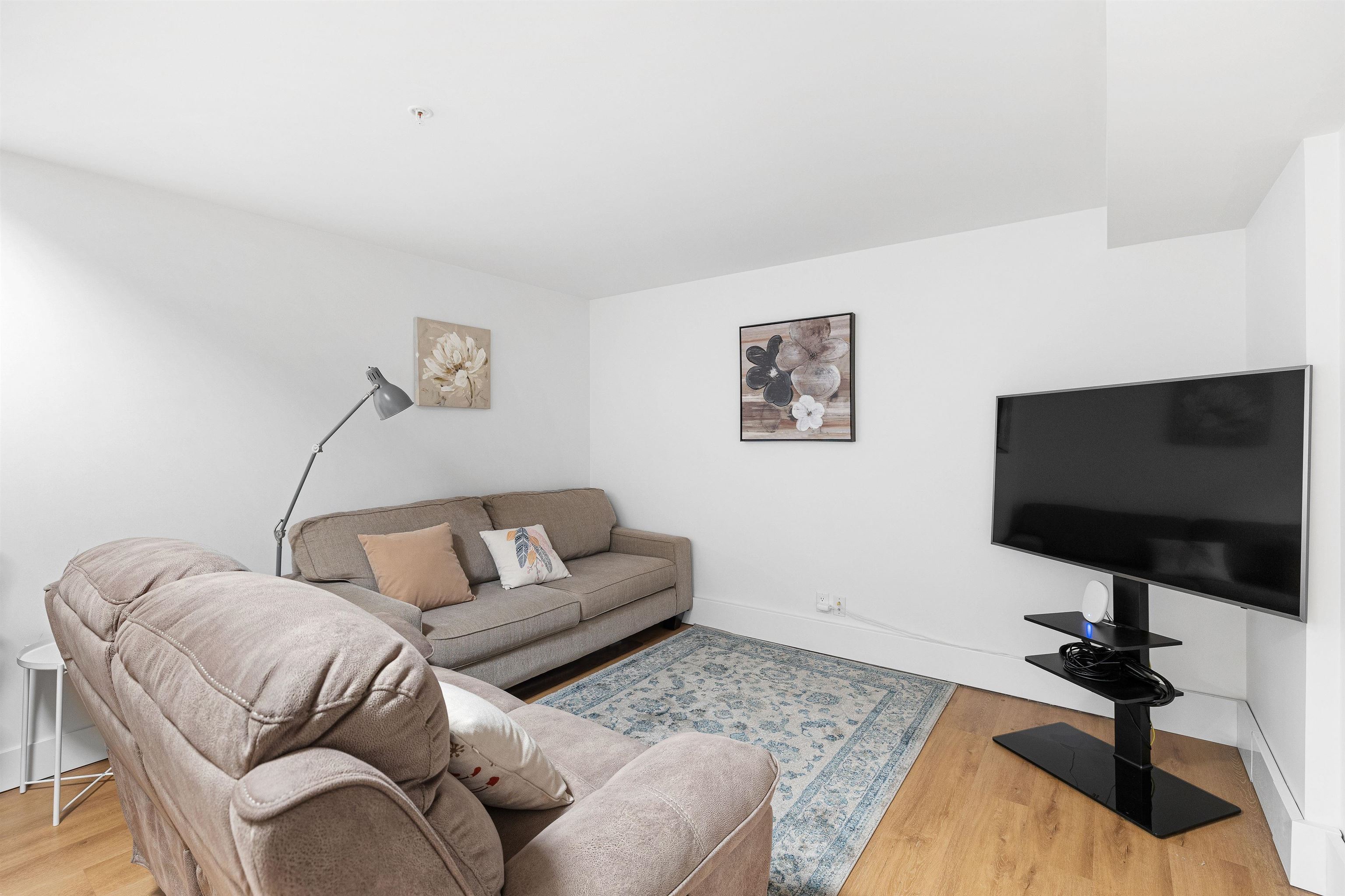20 1133 RIDGEWOOD DRIVE, #20