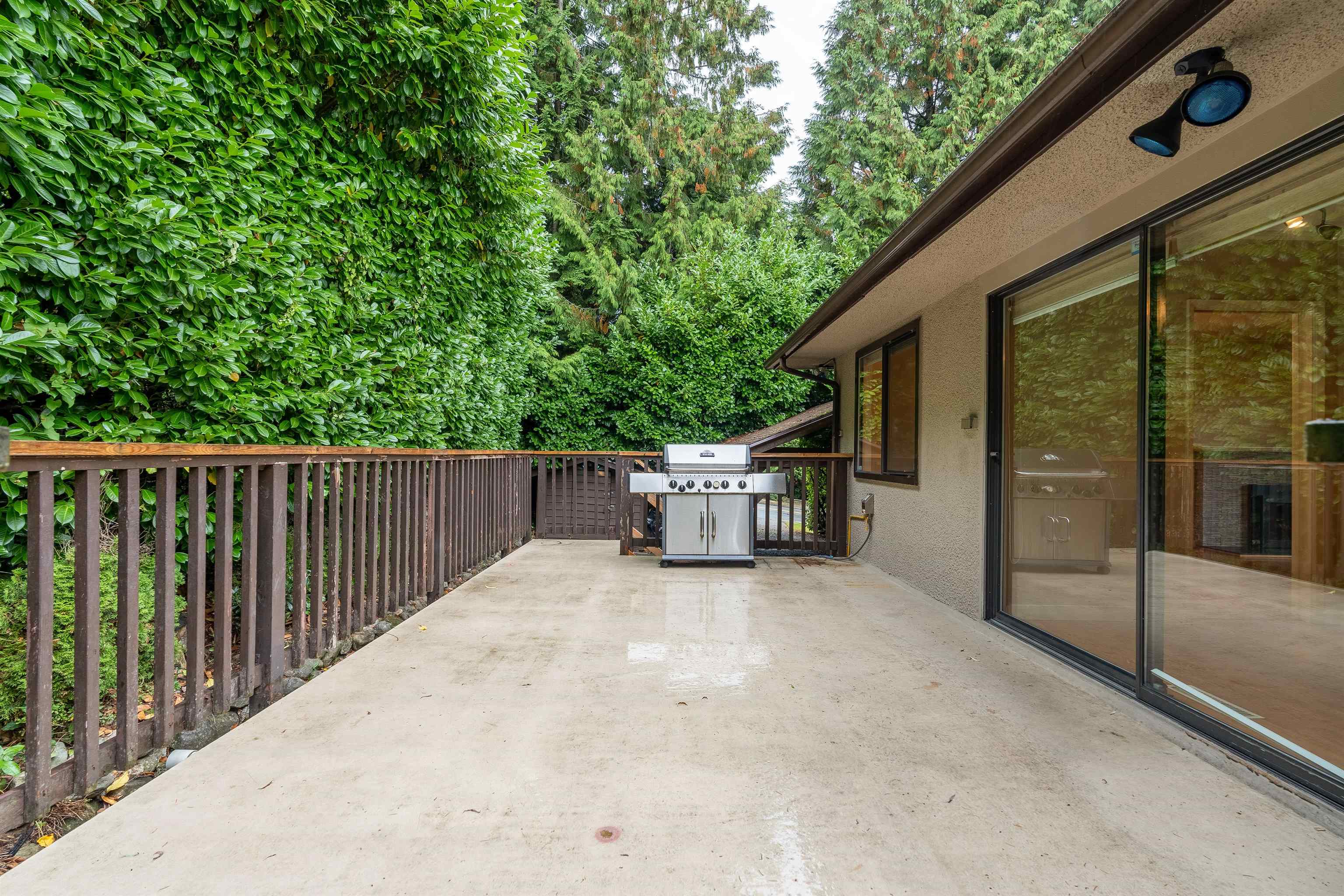 993 FRIAR CRESCENT