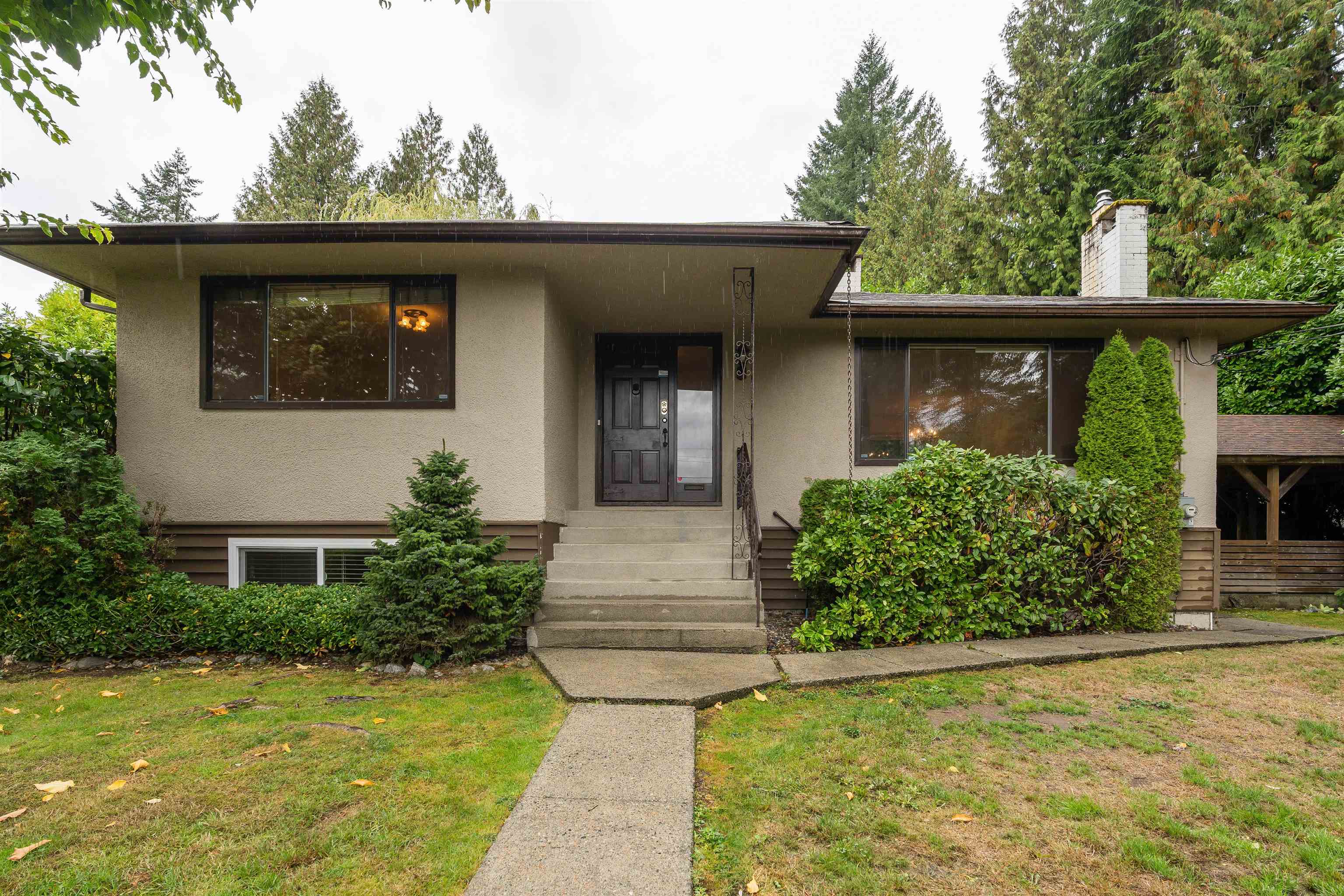 993 FRIAR CRESCENT