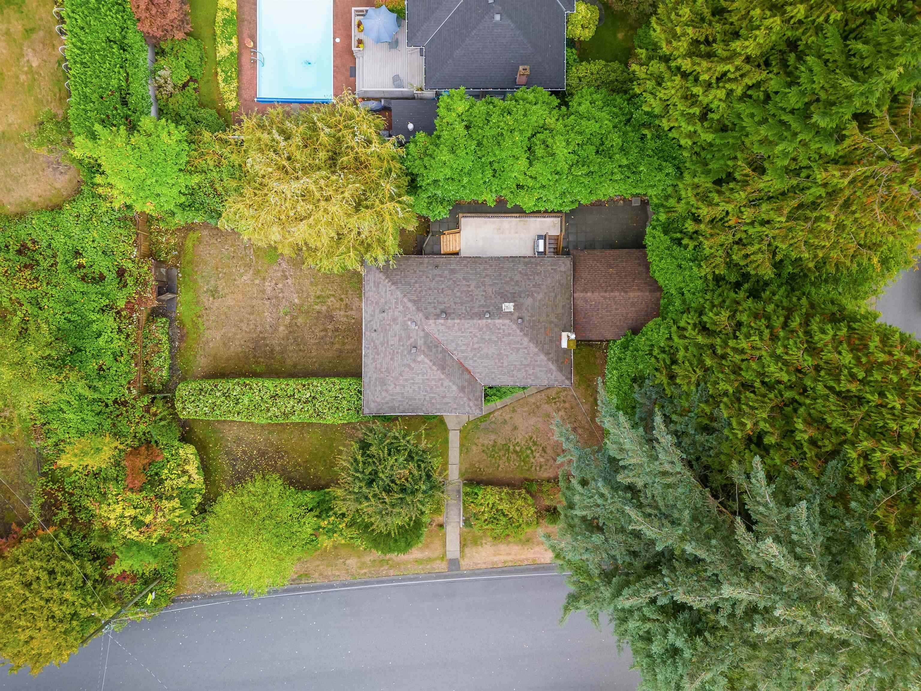 993 FRIAR CRESCENT