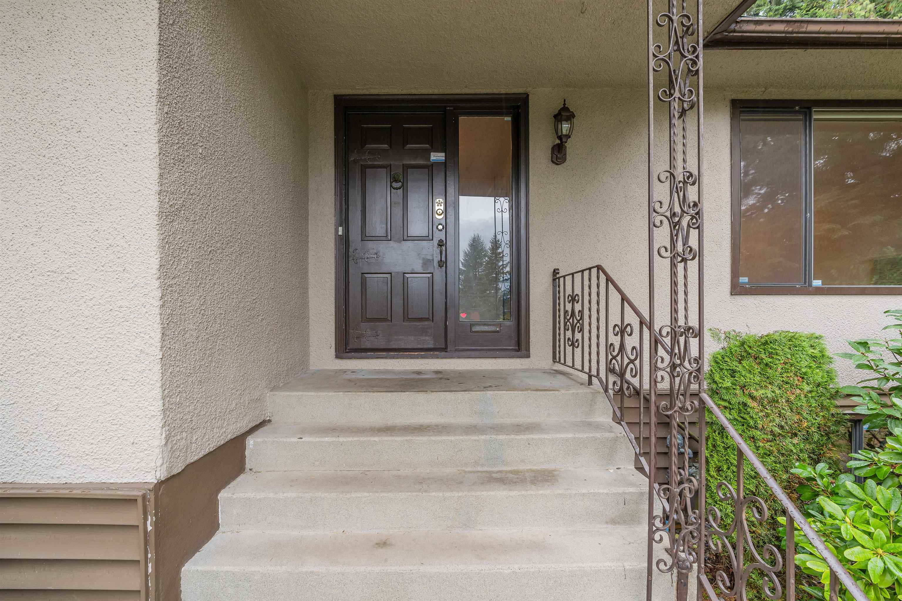 993 FRIAR CRESCENT