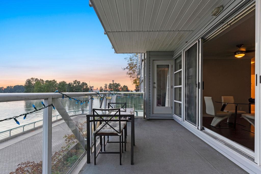 210 2020 SE KENT AVENUE, #210