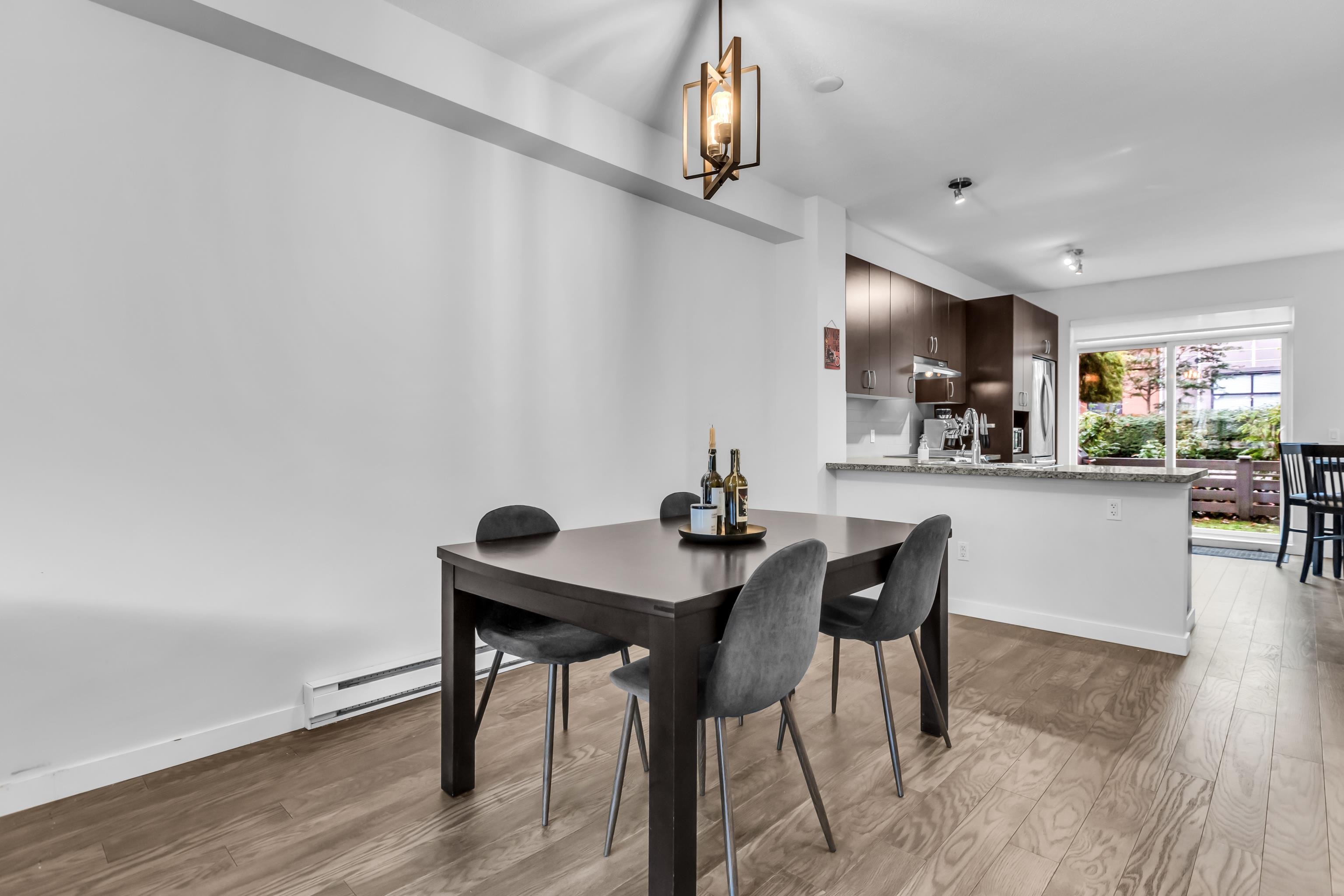 30 2729 158 STREET, #30