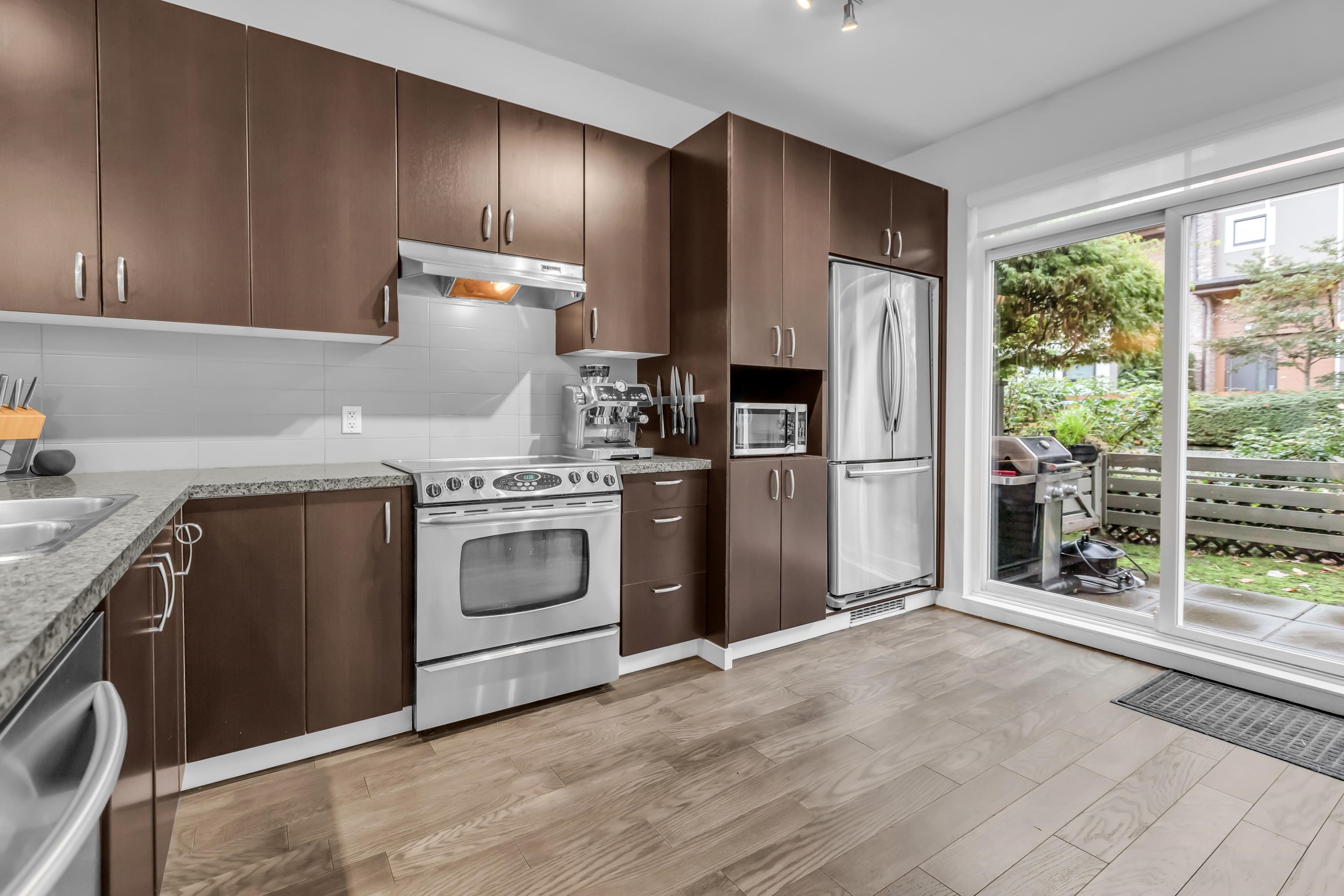 30 2729 158 STREET, #30