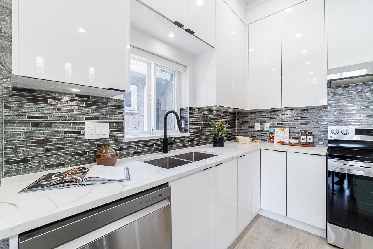 #1 1876 E 49TH AVENUE, ##1