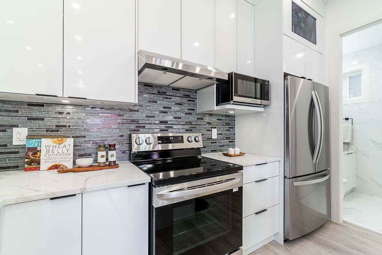 #1 1876 E 49TH AVENUE, ##1