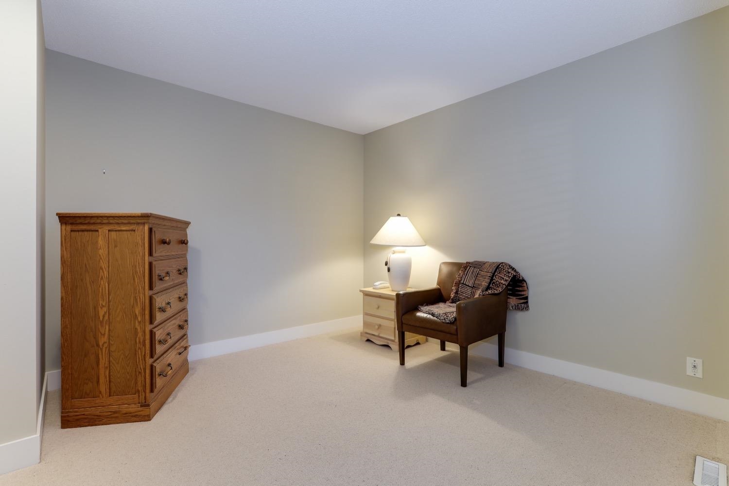 114 9012 WALNUT GROVE DRIVE, #114