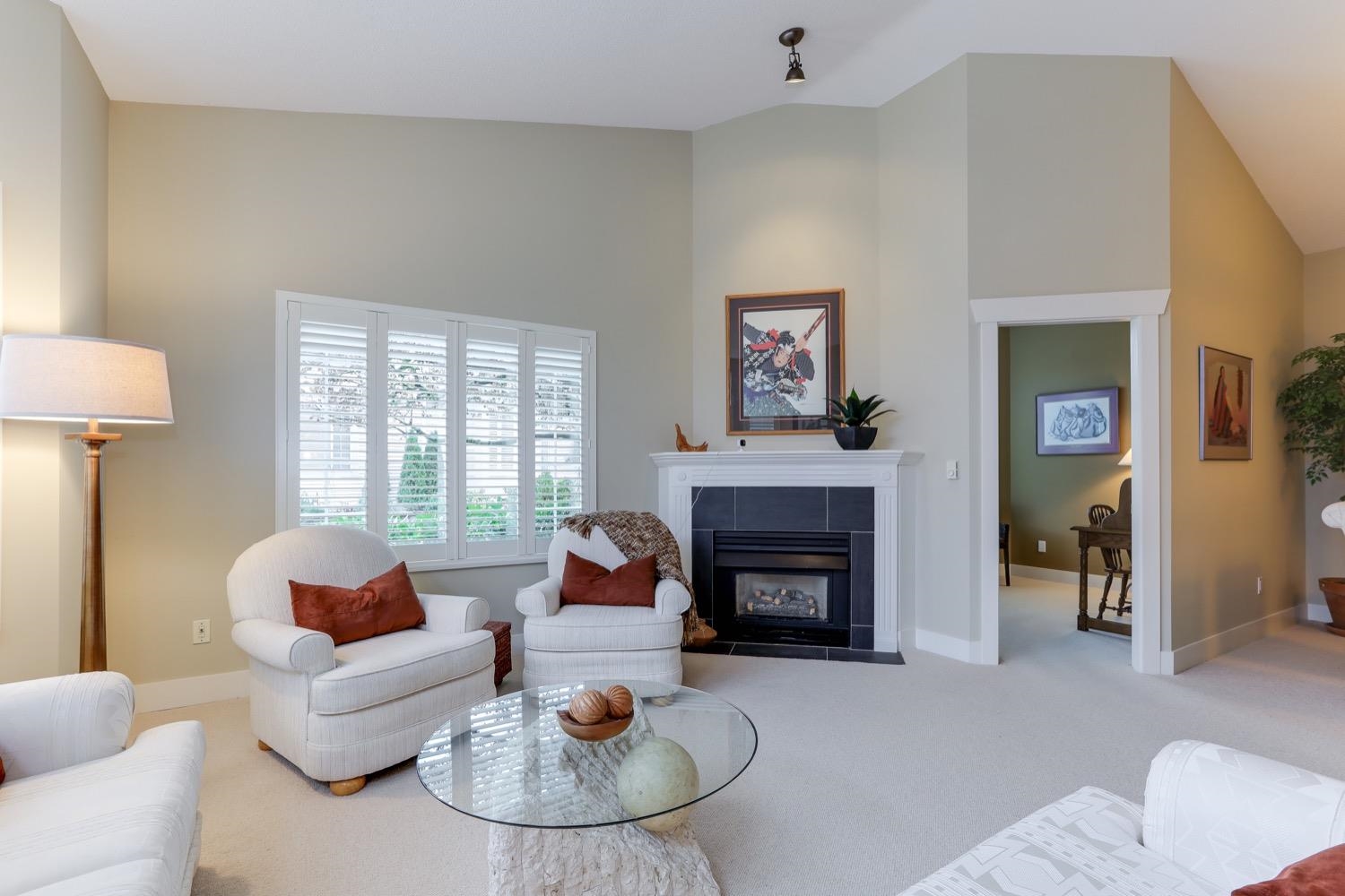114 9012 WALNUT GROVE DRIVE, #114